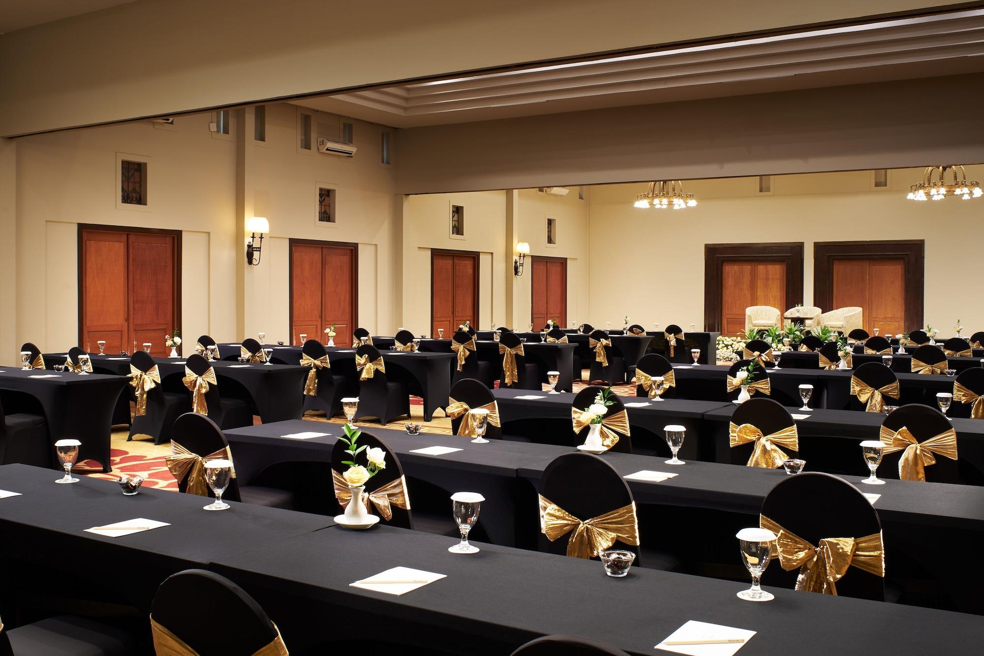 Sala de Reuniones éL Hotel Kartika Wijaya Batu