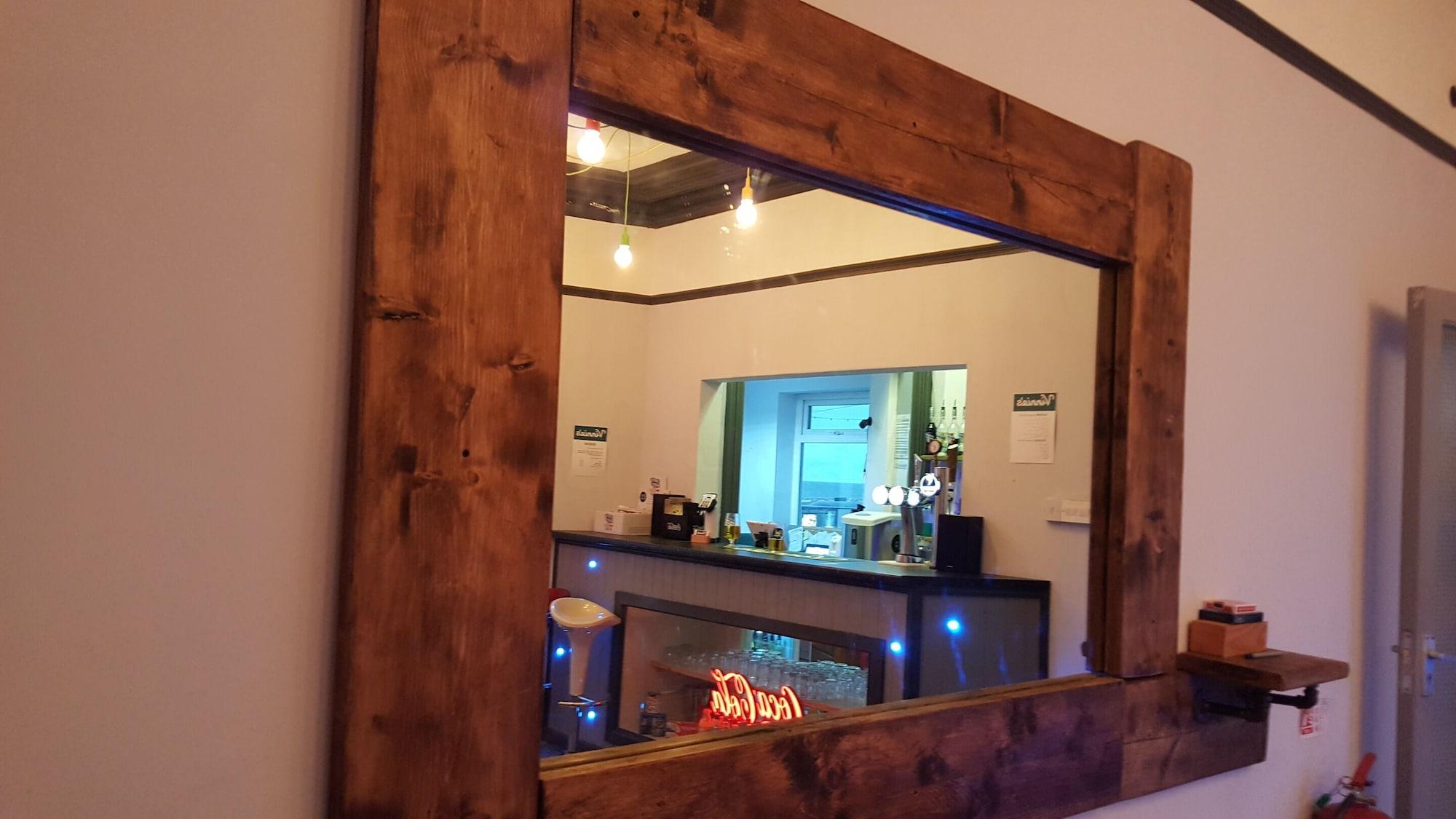 Bar/Salón Vinnies Family Hotel