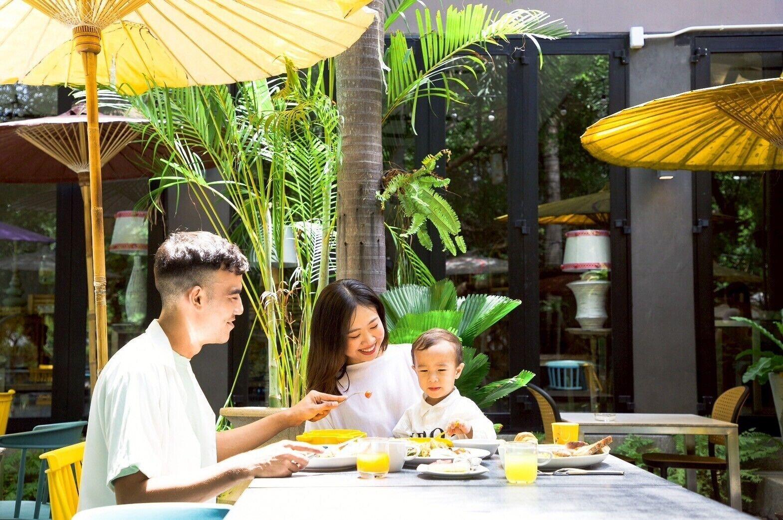 Restaurant The Leela Resort & Spa Pattaya