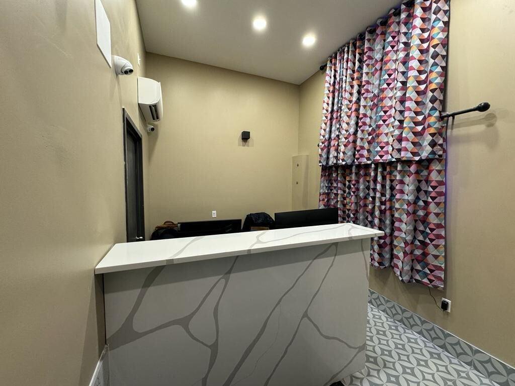 Vista Lobby Moon Hotel Brooklyn