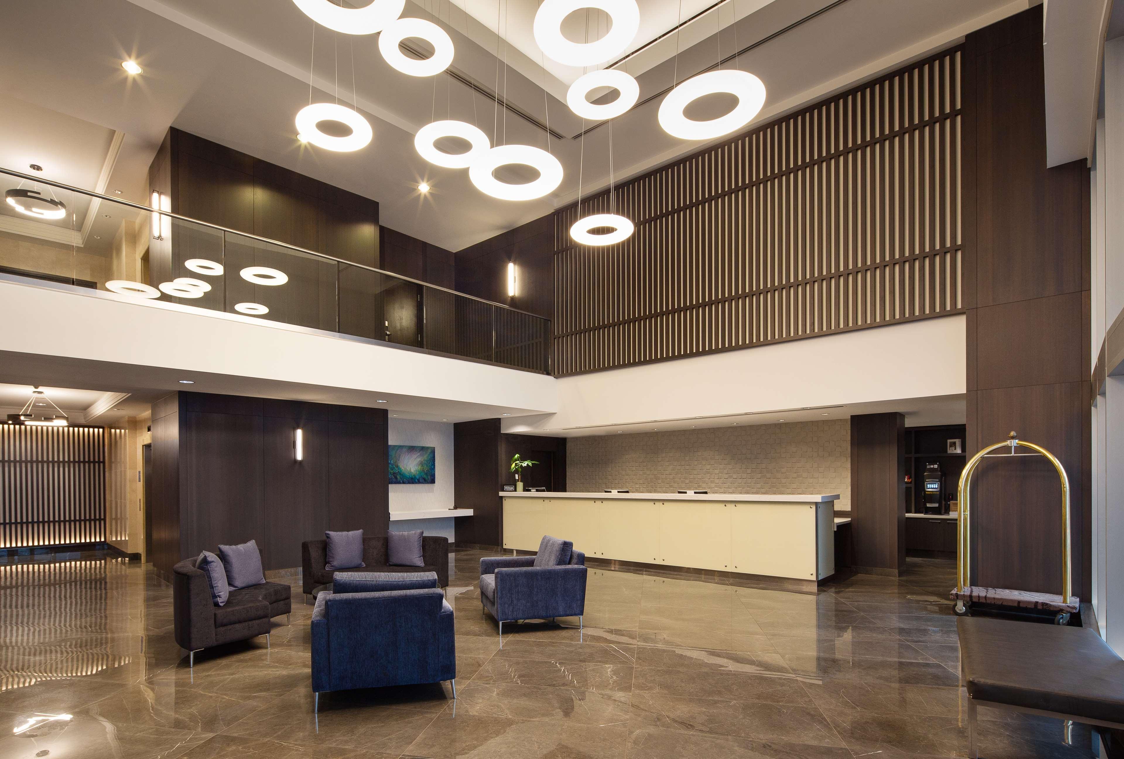 Vista Lobby Hilton Vancouver Metrotown