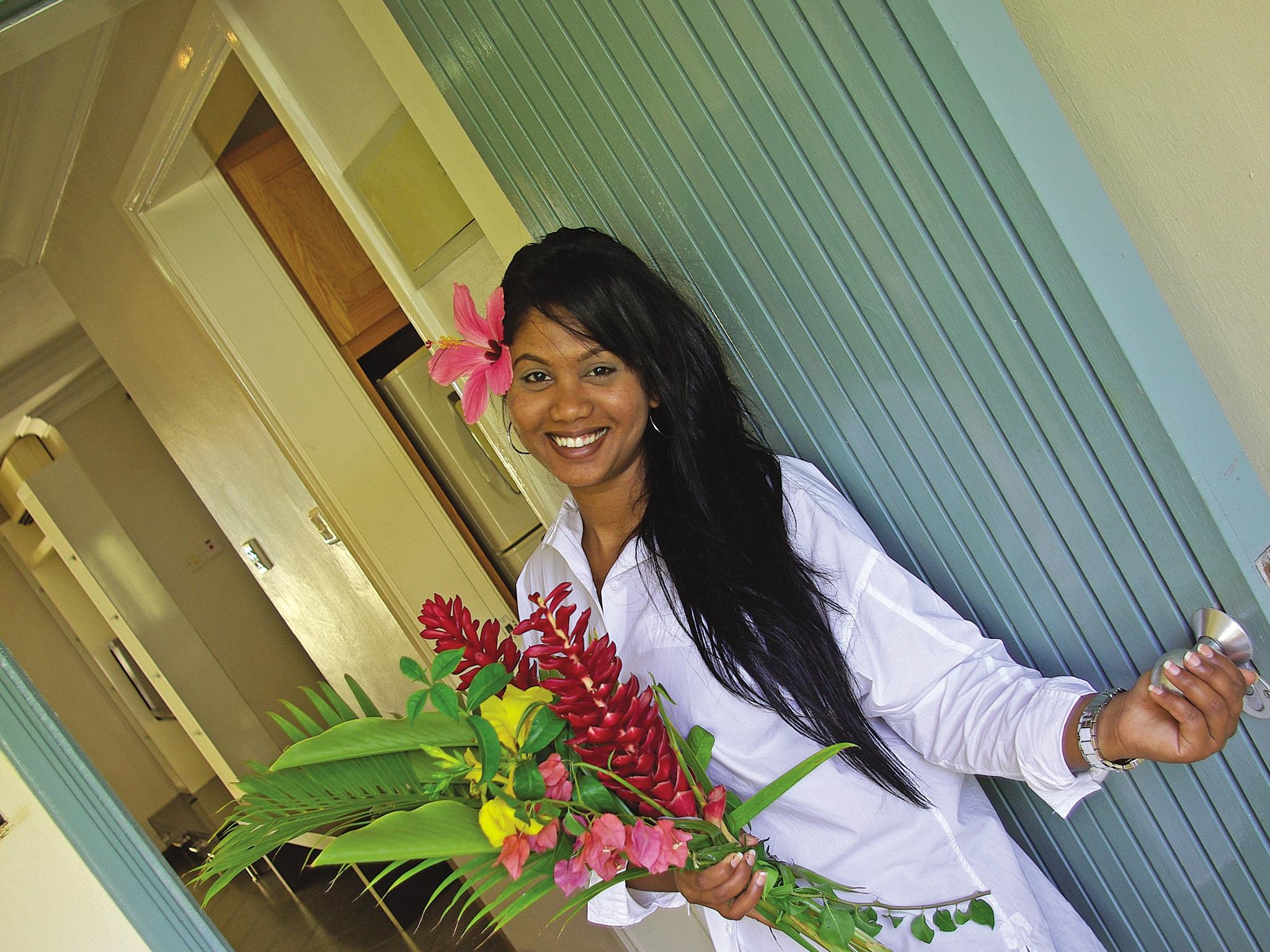 Vista Lobby Flowers of Paradise