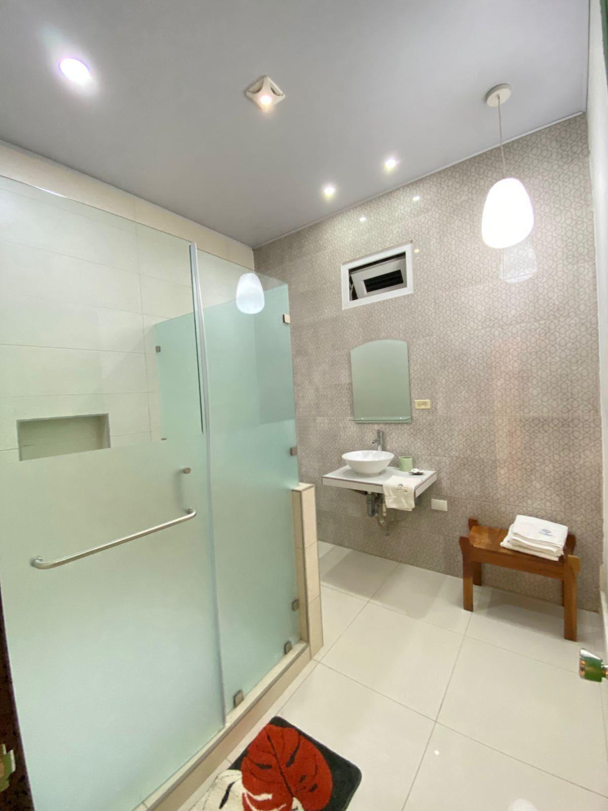 Equipamiento de Habitación Cesar Mariscos