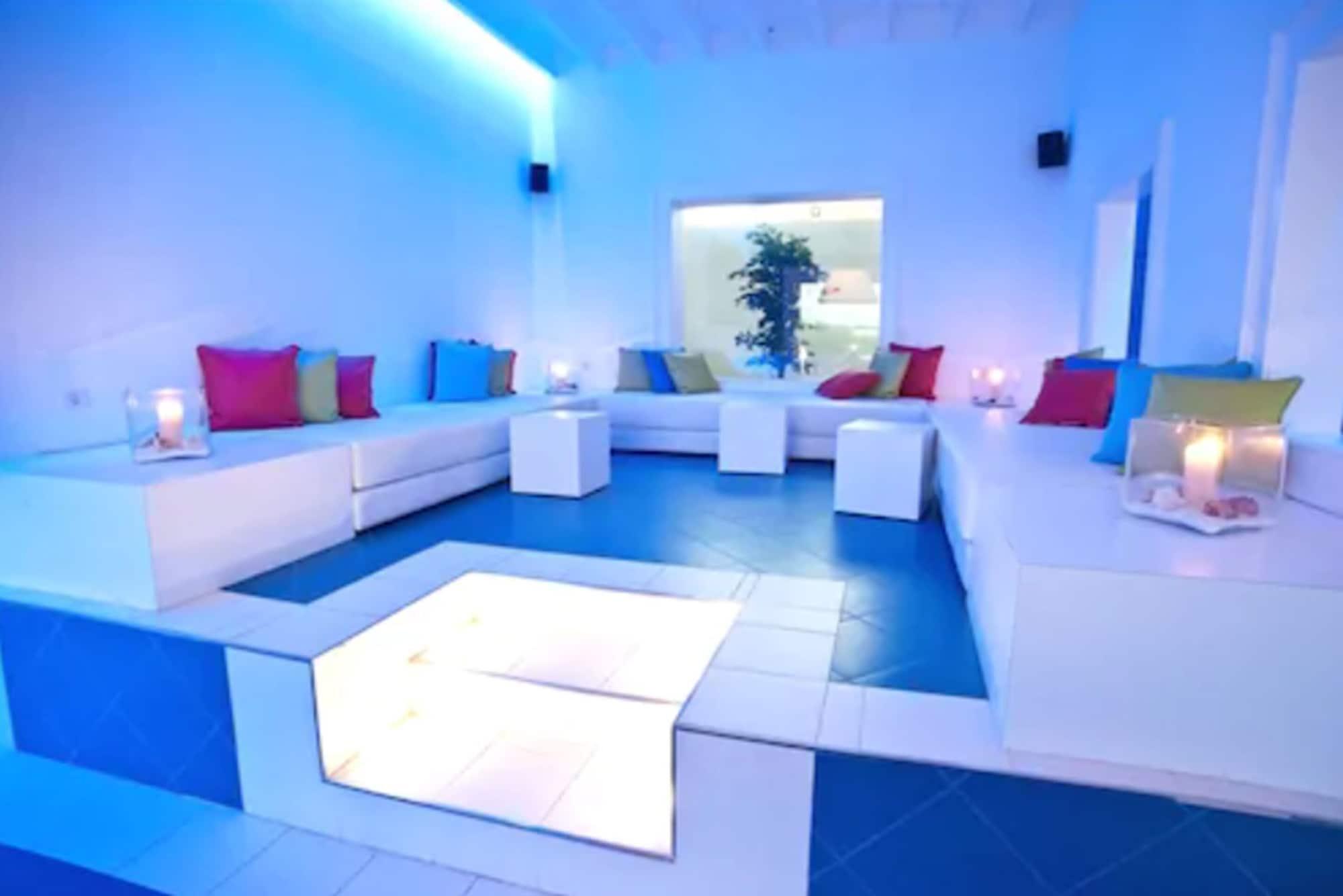 Bar/Salón Hostal HPC Portocolom