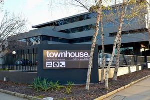 Alojamiento - Townhouse Hotel