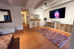 Alquiler Vacacional - A-frame stunner, wrap around decks, 4 miles to the beach, 5 bed, 3 bath, 2 kit