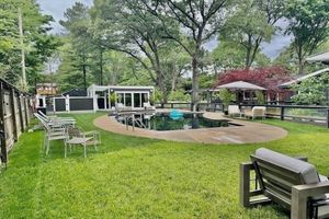 Alquiler Vacacional - Turning Point on The Little Magothy- Large Private Estate, sleeps 18 Comfortably