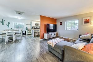 Alquiler Vacacional - Updated Escape w/ Game Room 1 Block to River!
