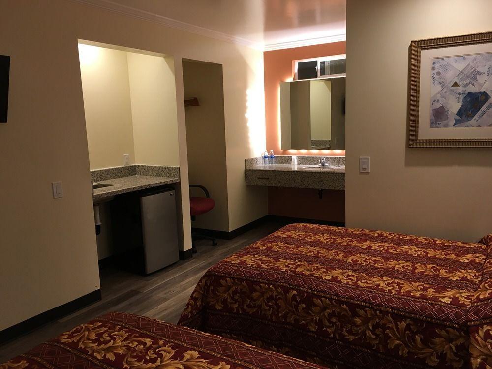 Hotel Lincoln Park Motel