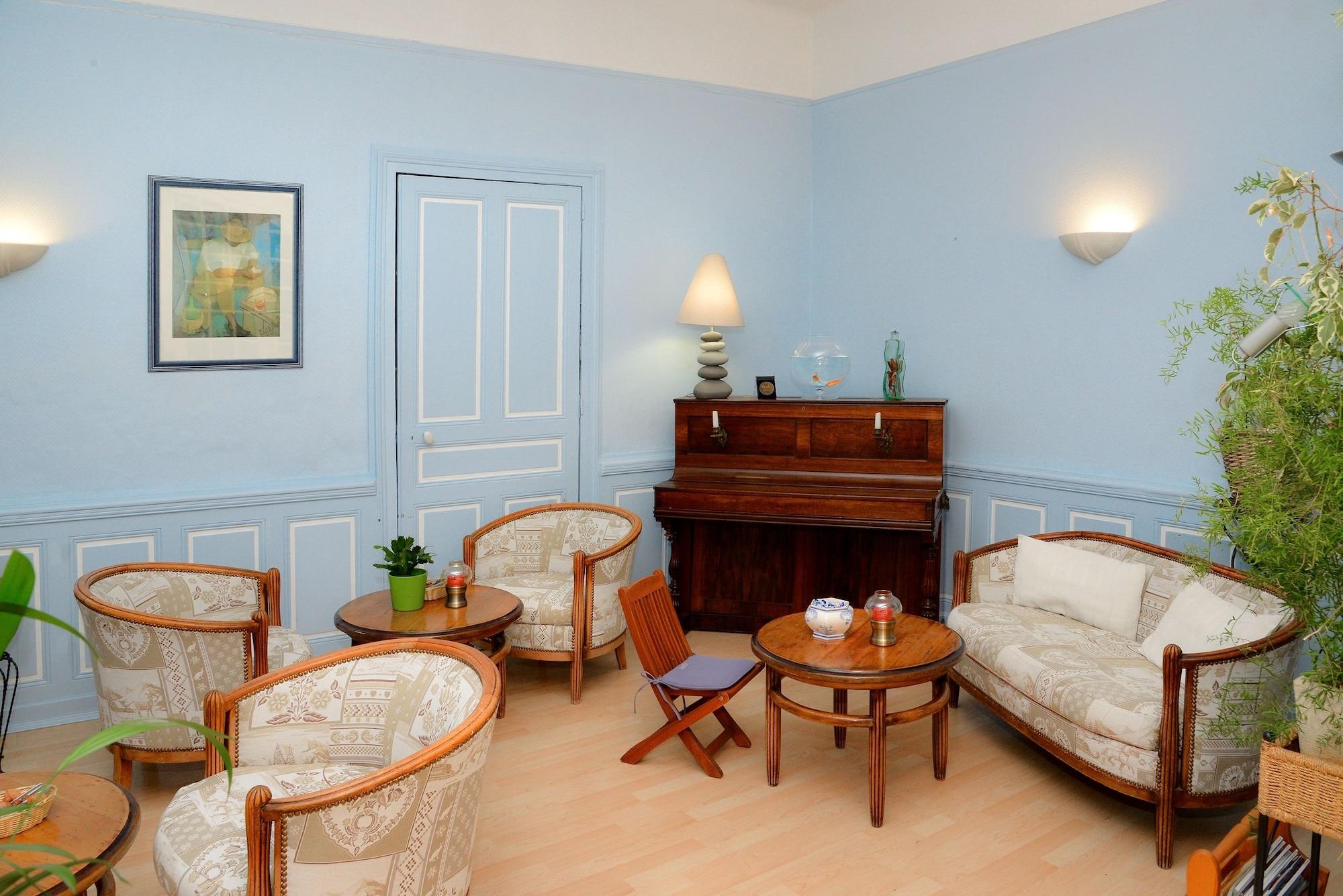 Comodidades del Alojamiento Hôtel Le Dauphin