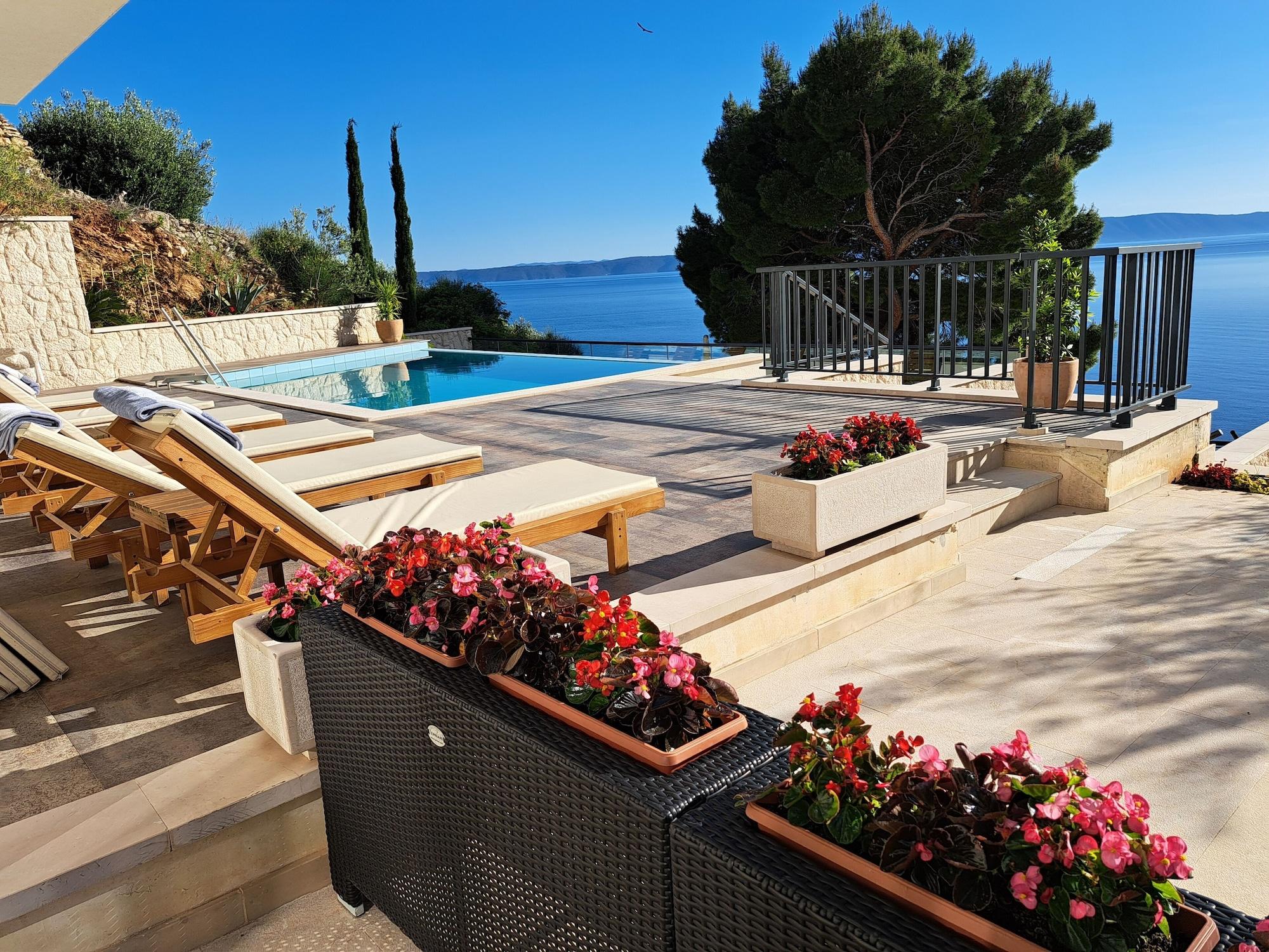 Vista Exterior Villa Cascada