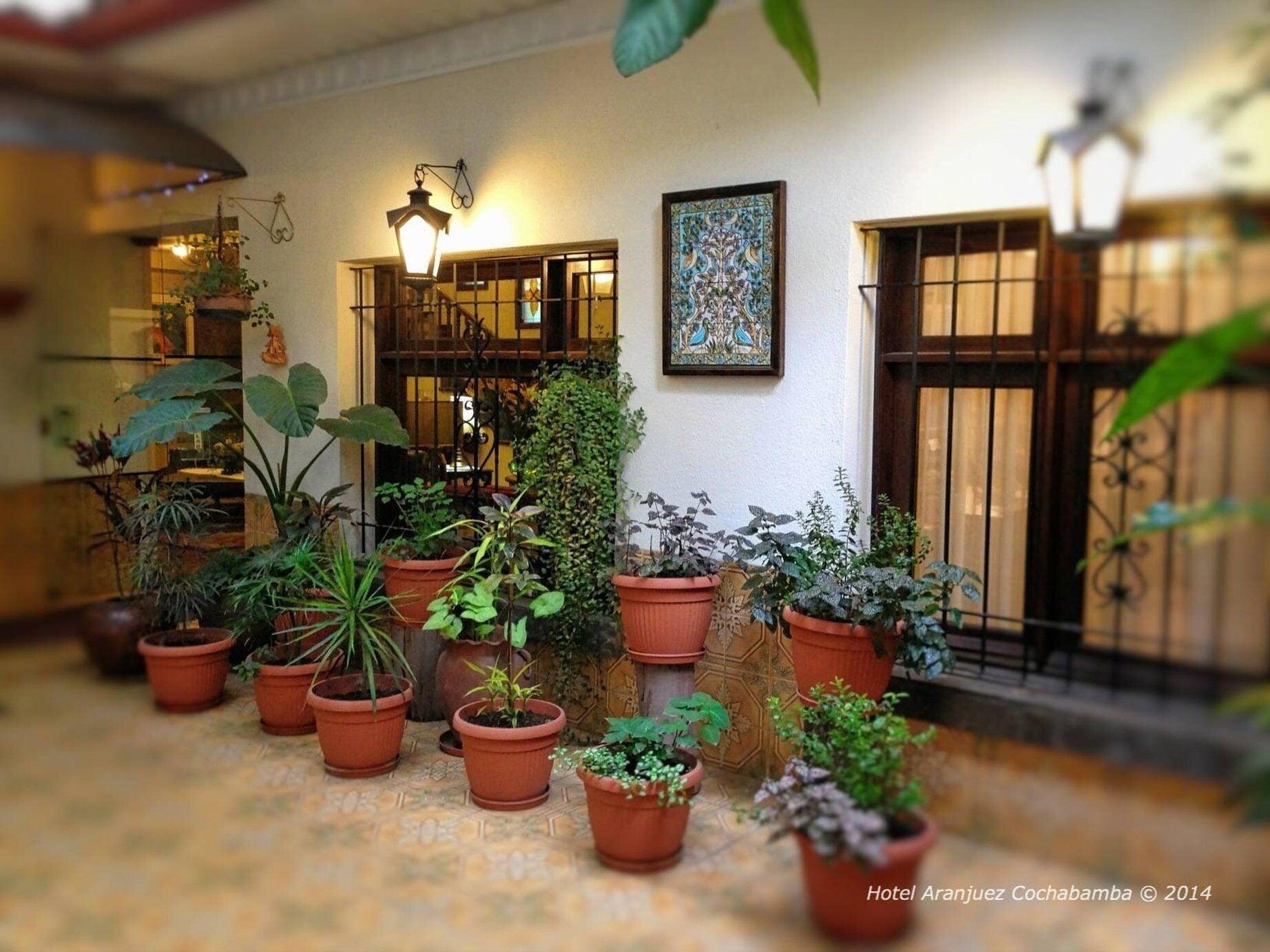 Vista Exterior Hotel Aranjuez Cochabamba