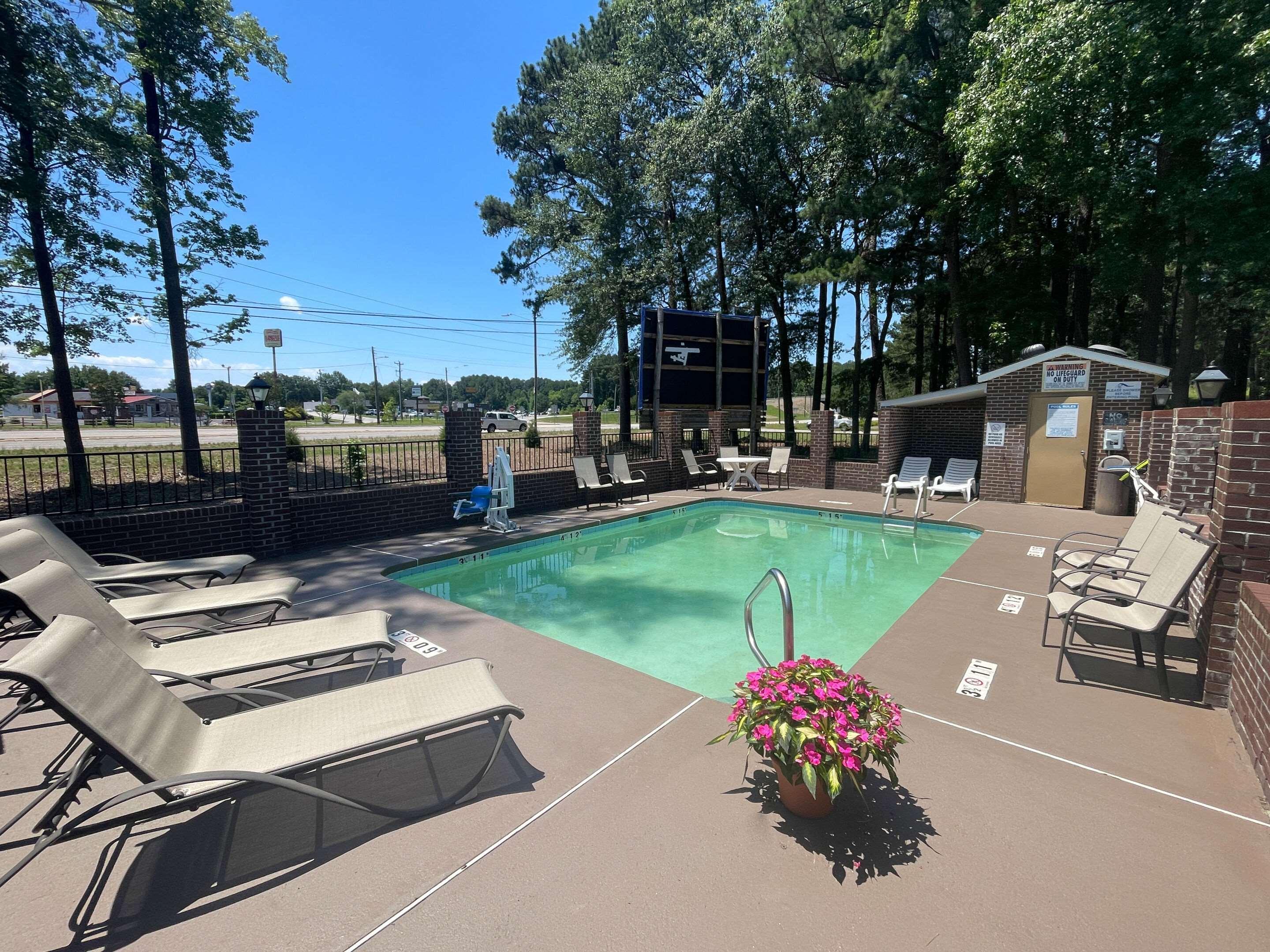 Vista Piscina Quality Inn Kenly I-95