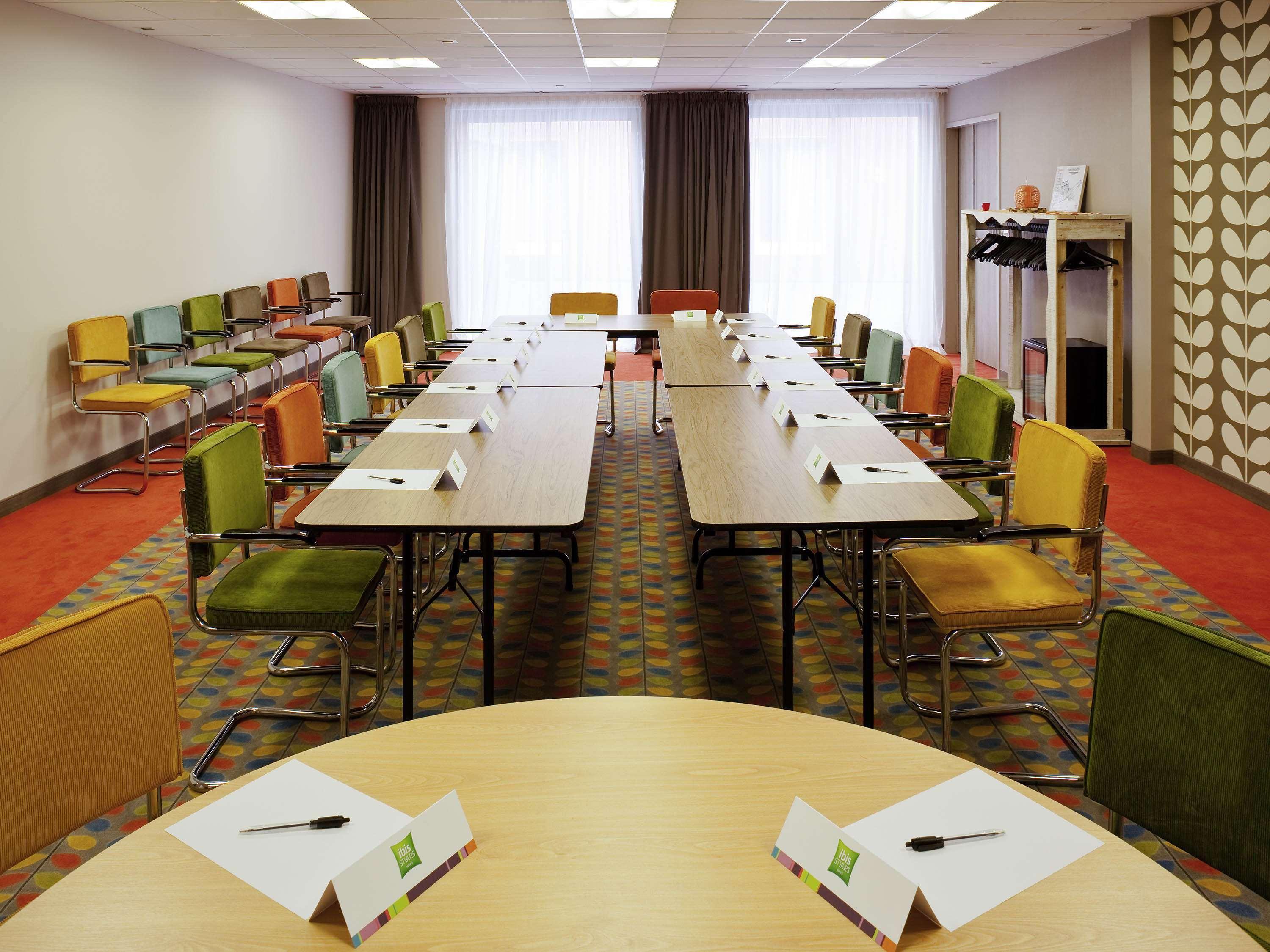 Centro de Negocios ibis Styles Chaumont Centre Gare