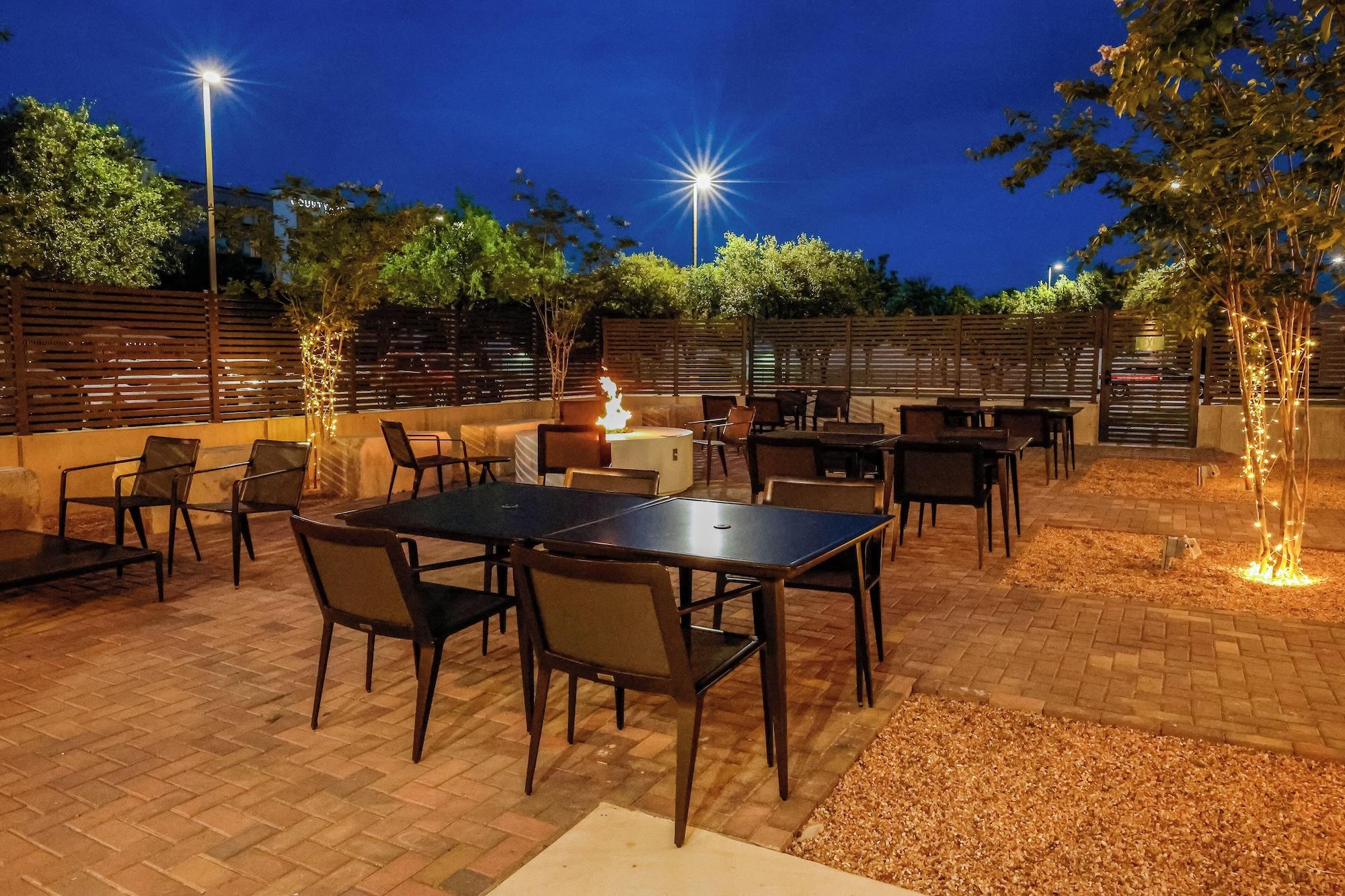 Restaurant Four Points BY Sheraton Austin Airport