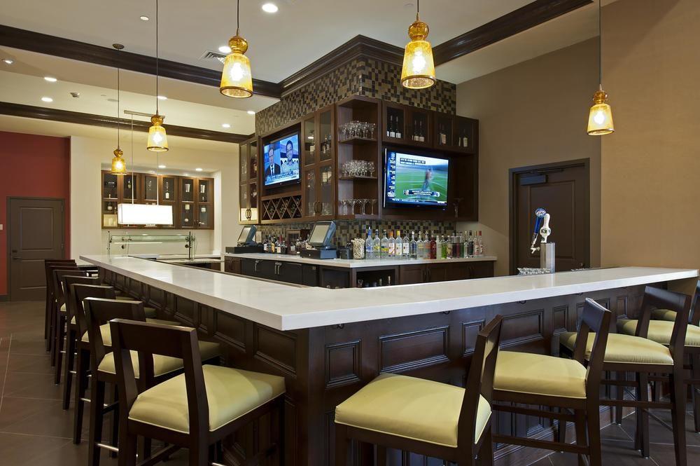 Bar/Salón Hilton Garden Inn Milwaukee Downtown