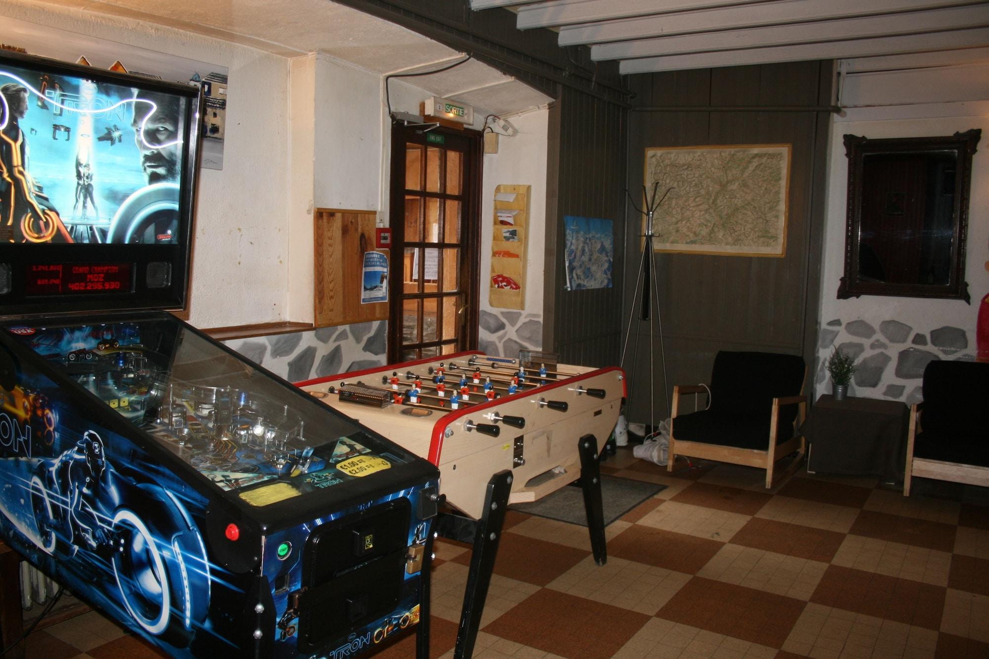 Bar/Salón Chalet Hôtel La Rafale