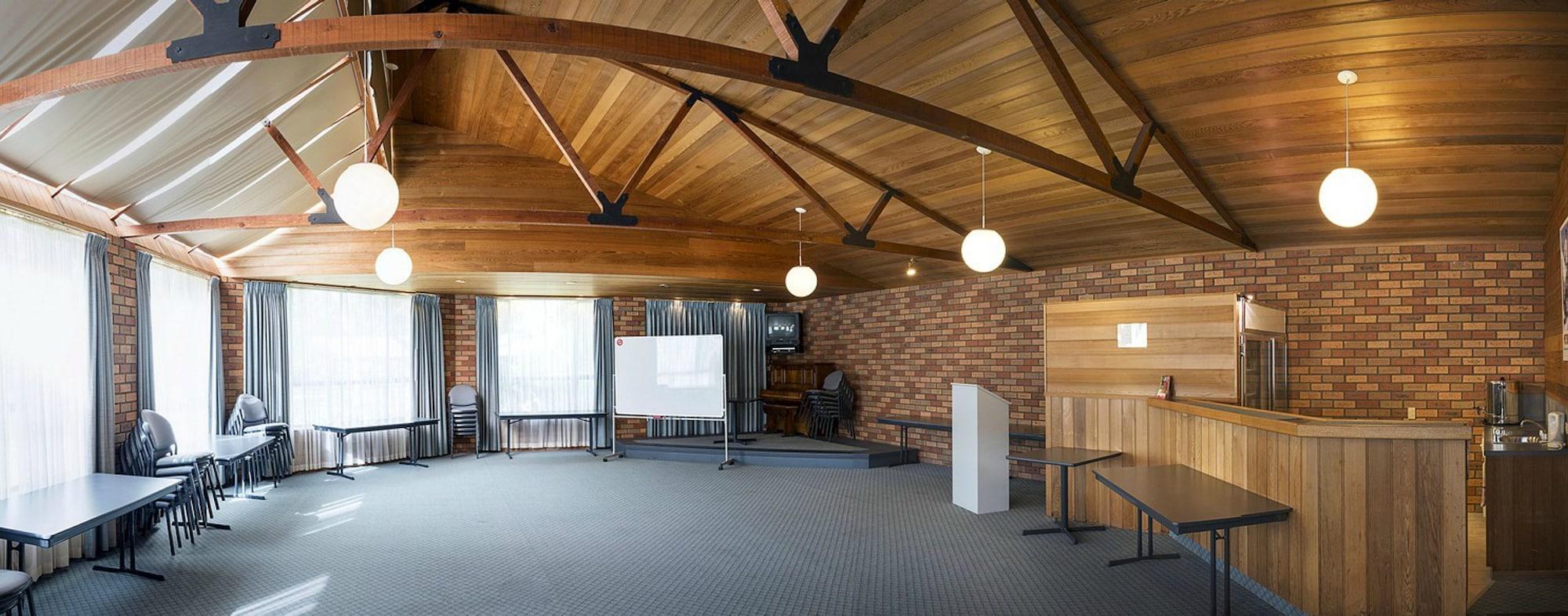 Sala de Reuniones Pinnacle Holiday Lodge