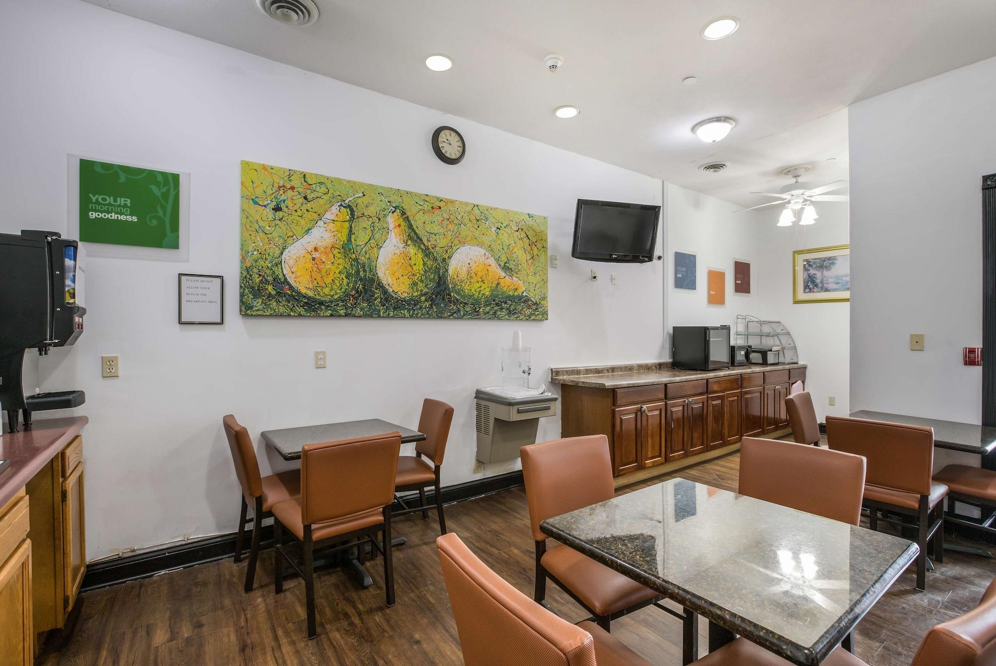 Restaurant Americas Best Value Inn & Suites Three Rivers