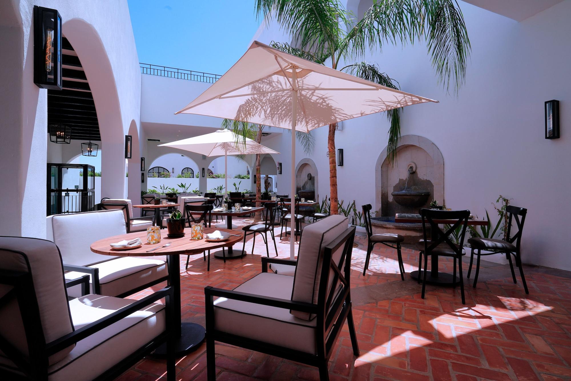 Restaurant Tropicana Los Cabos, Tapestry Collection by Hilton