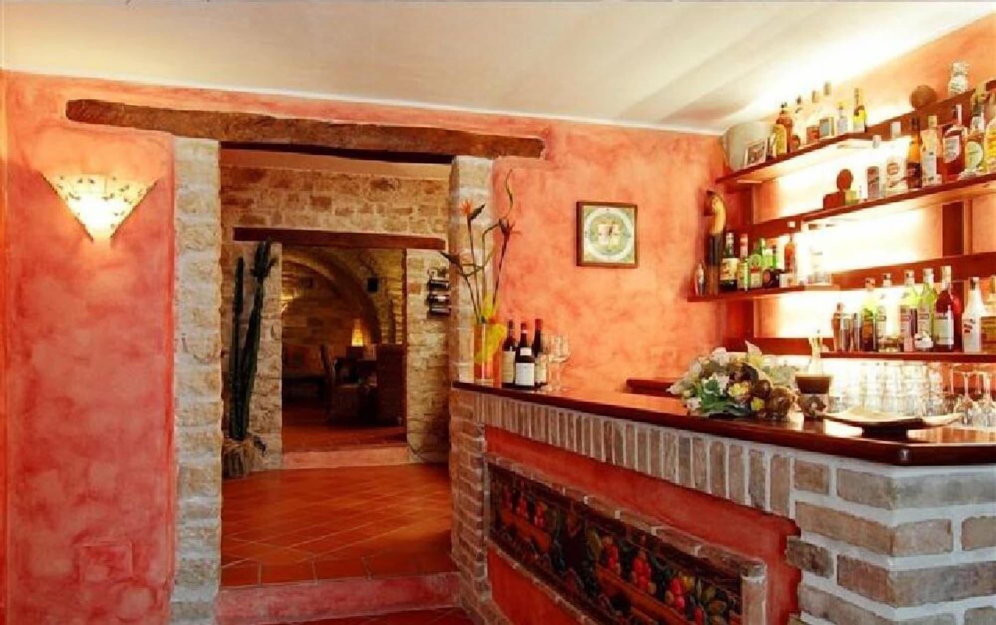 Bar/Salón Hotel Perbacco