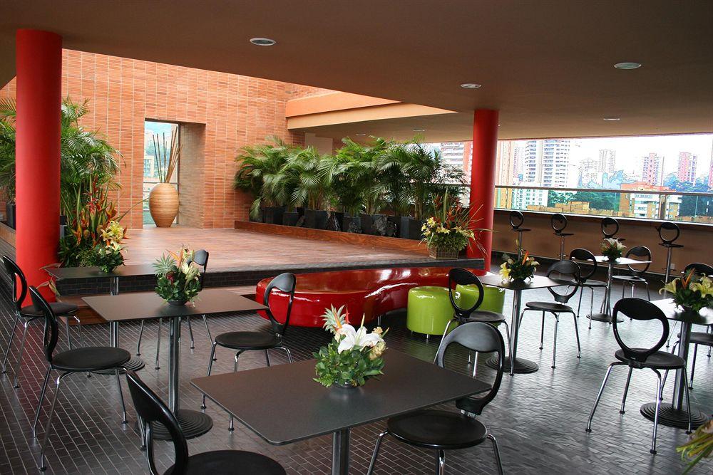 Restaurant Holiday Inn Express Medellin
