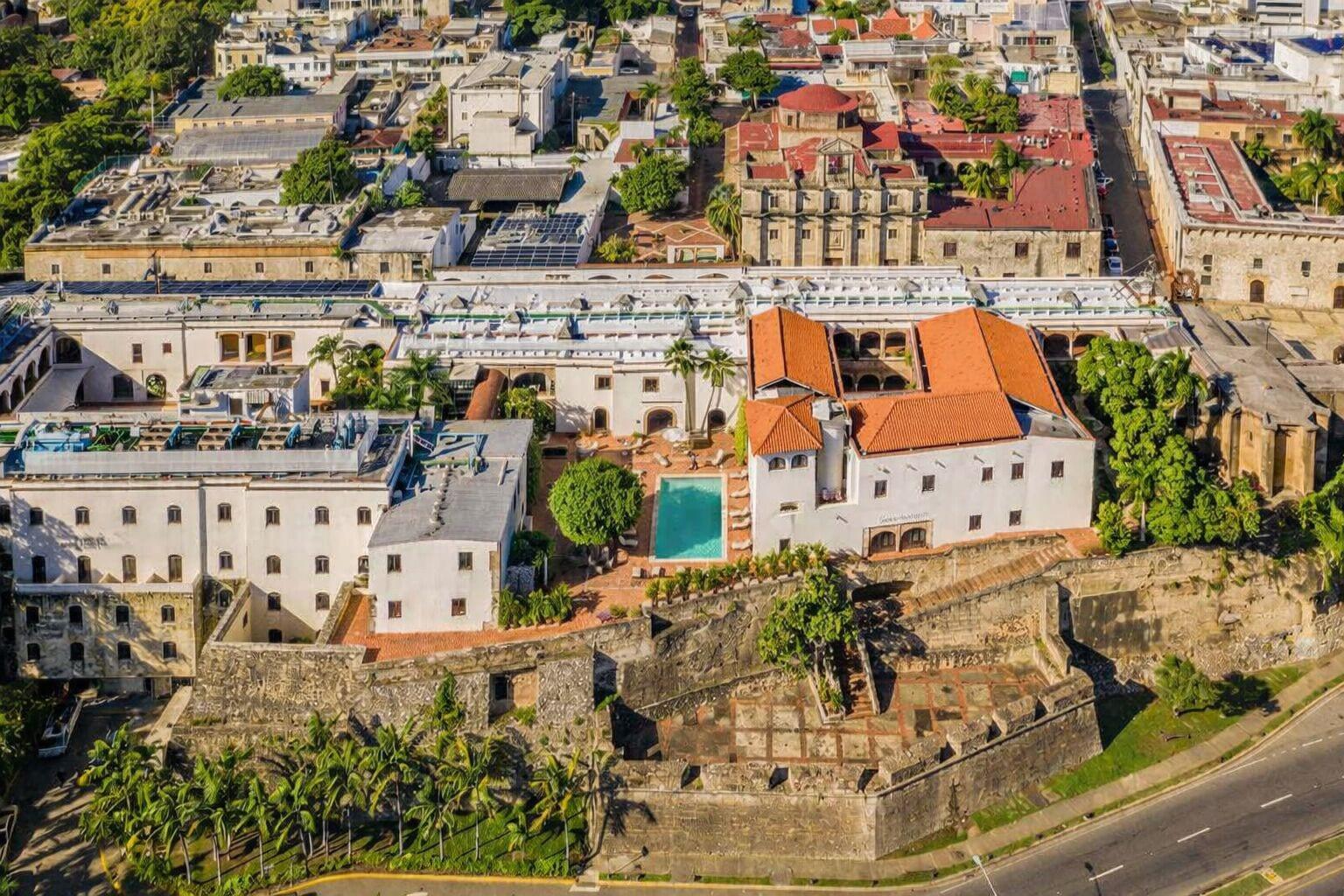 Vista Exterior Hodelpa Nicolas de Ovando
