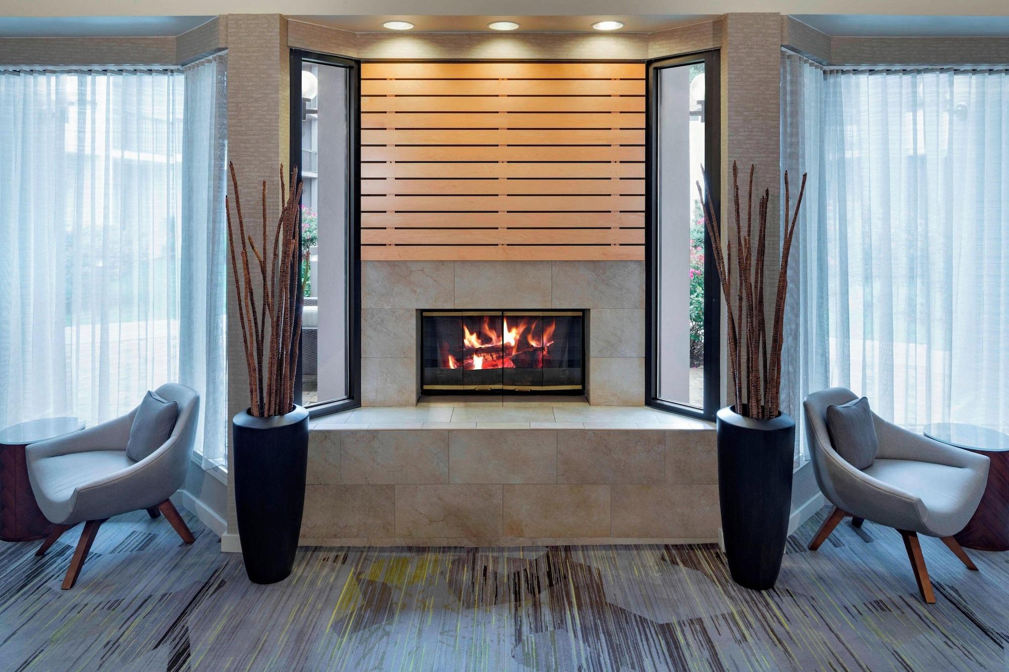 Vista Lobby Courtyard by Marriott Tarrytown Westchester County