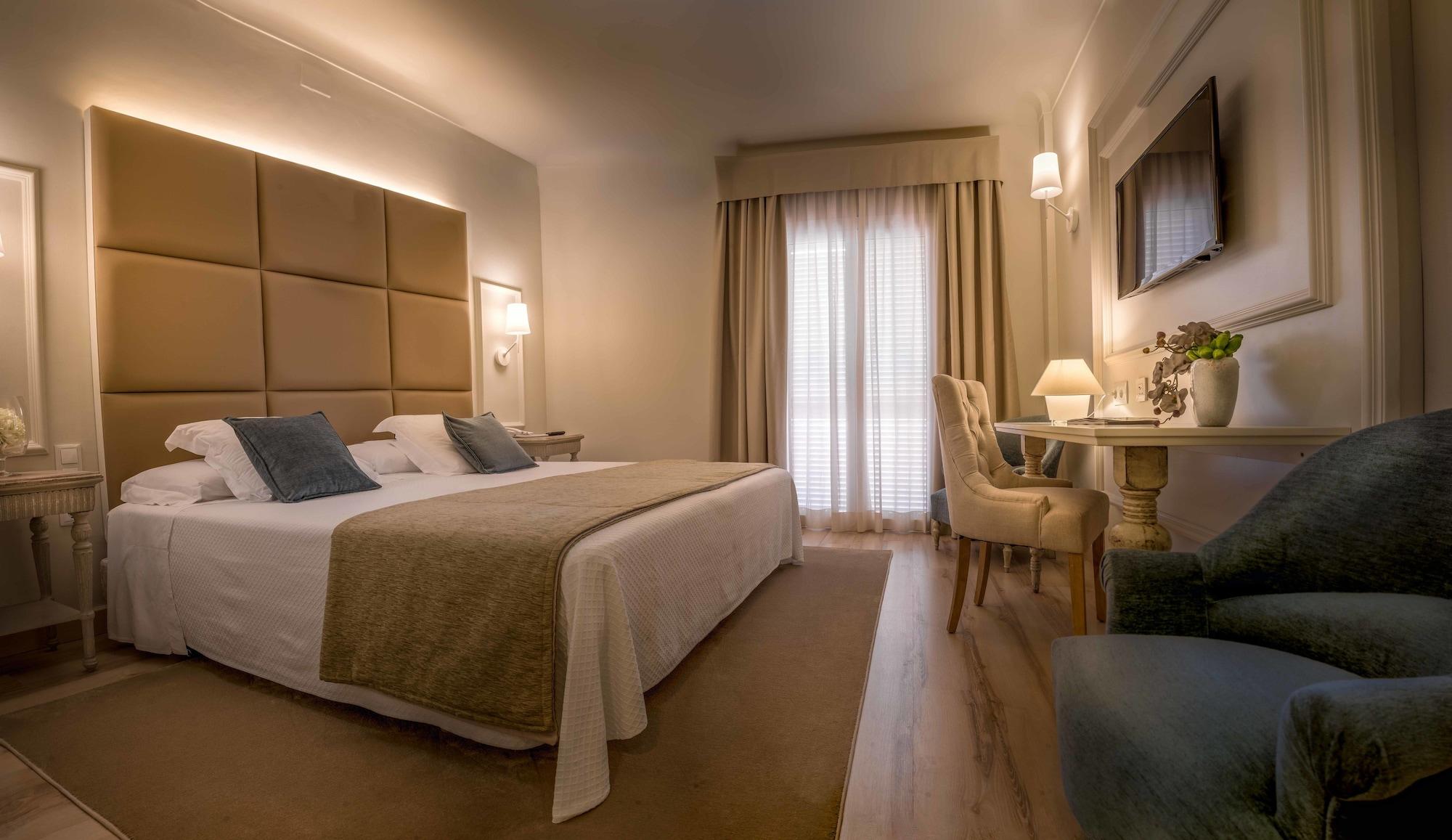 Varios Hotel Pirineo Figueres by Pierre and Vacances