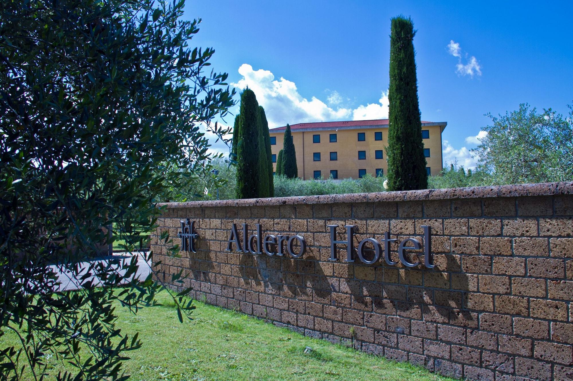 Varios Aldero Hotel