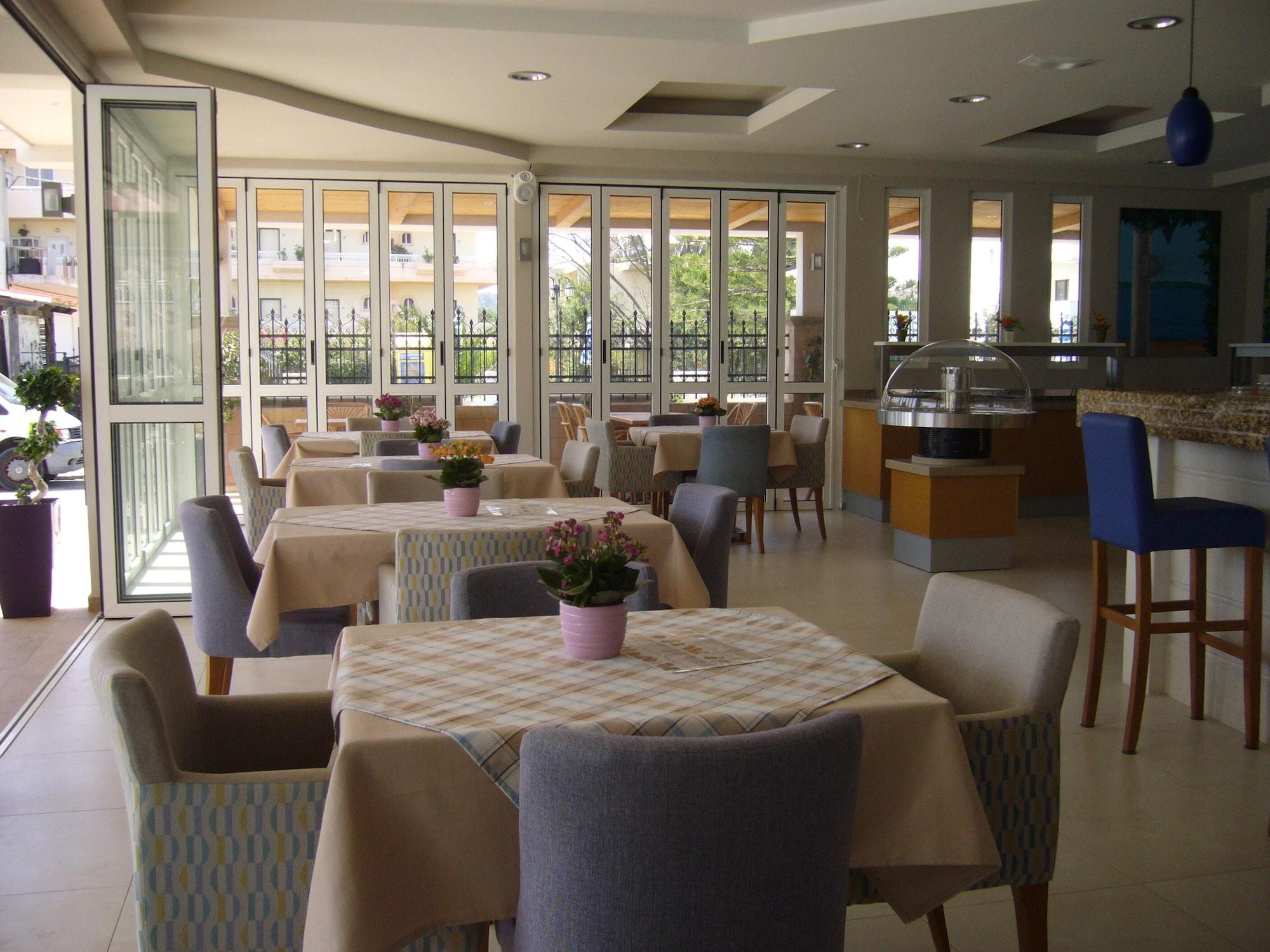 Restaurant Rhodian Rose Hotel