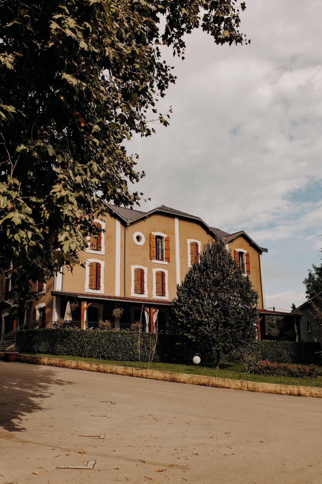 Vista Exterior Logis Hôtel du Parc