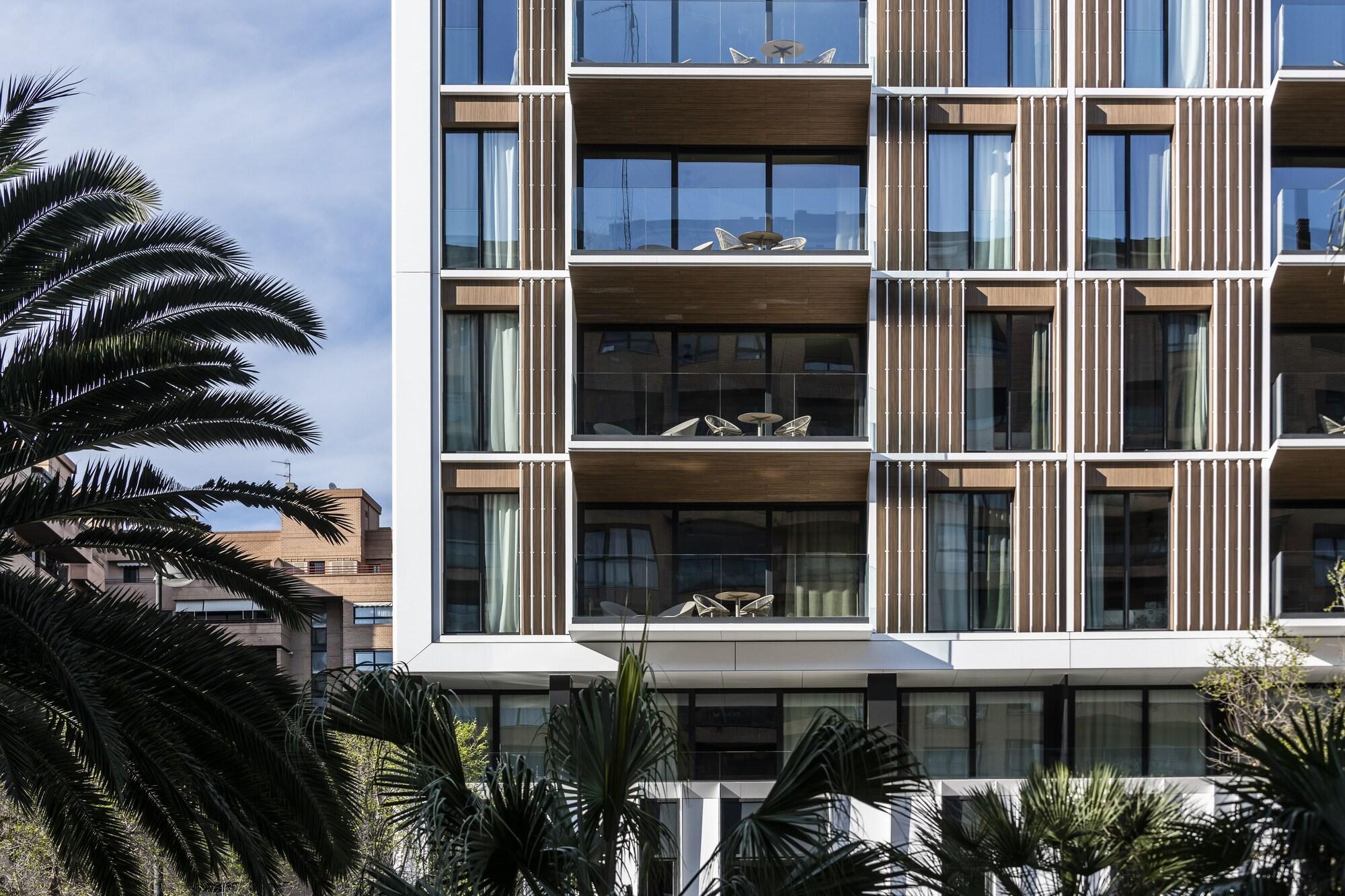 Vista Exterior Intelier Core Suites Valencia