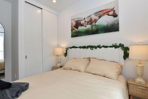 Alquiler Vacacional - Boho Rustic Escape in Midtown: 4BR, 2BA & Massive Terrace