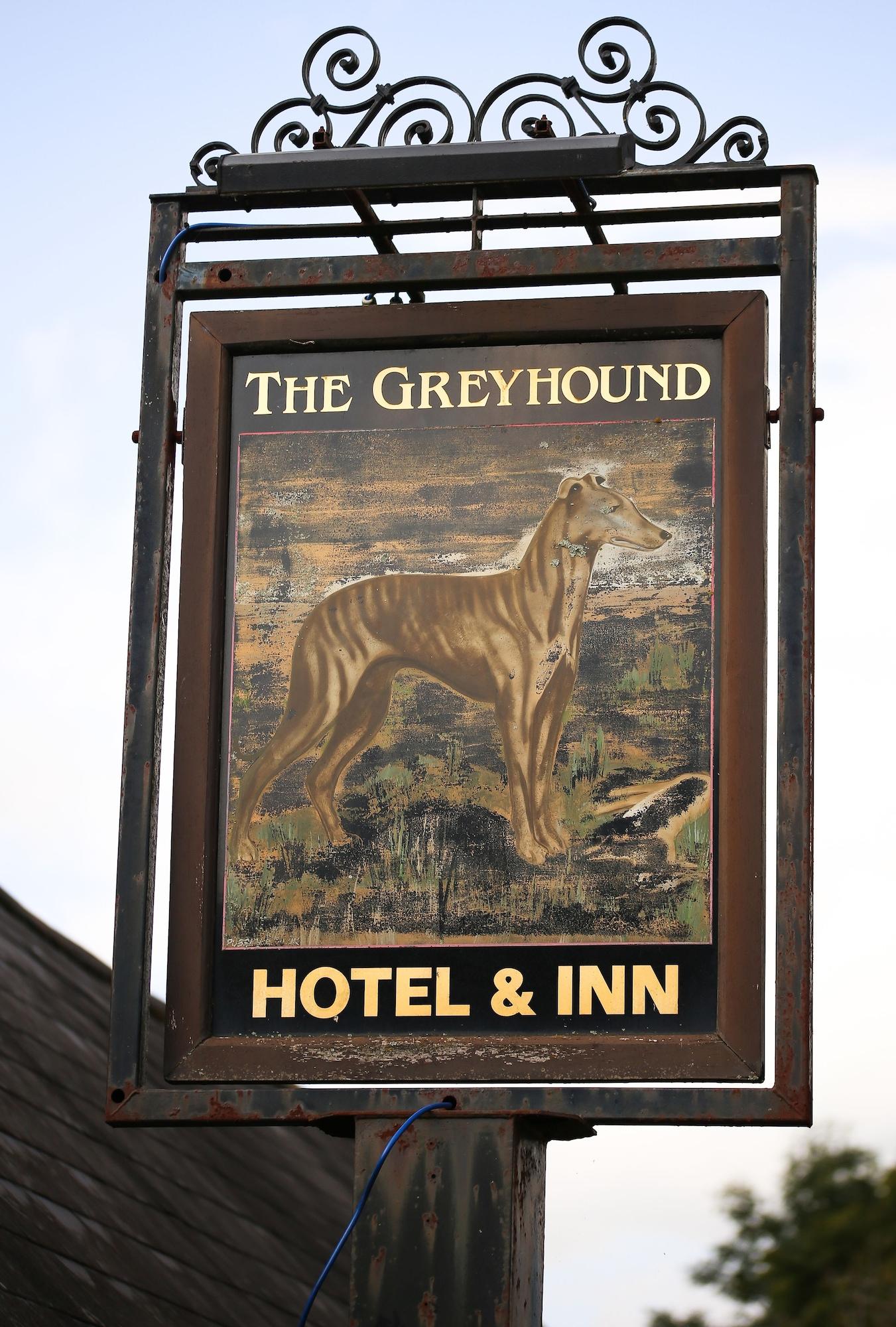 Vista Exterior The Greyhound Inn & Hotel