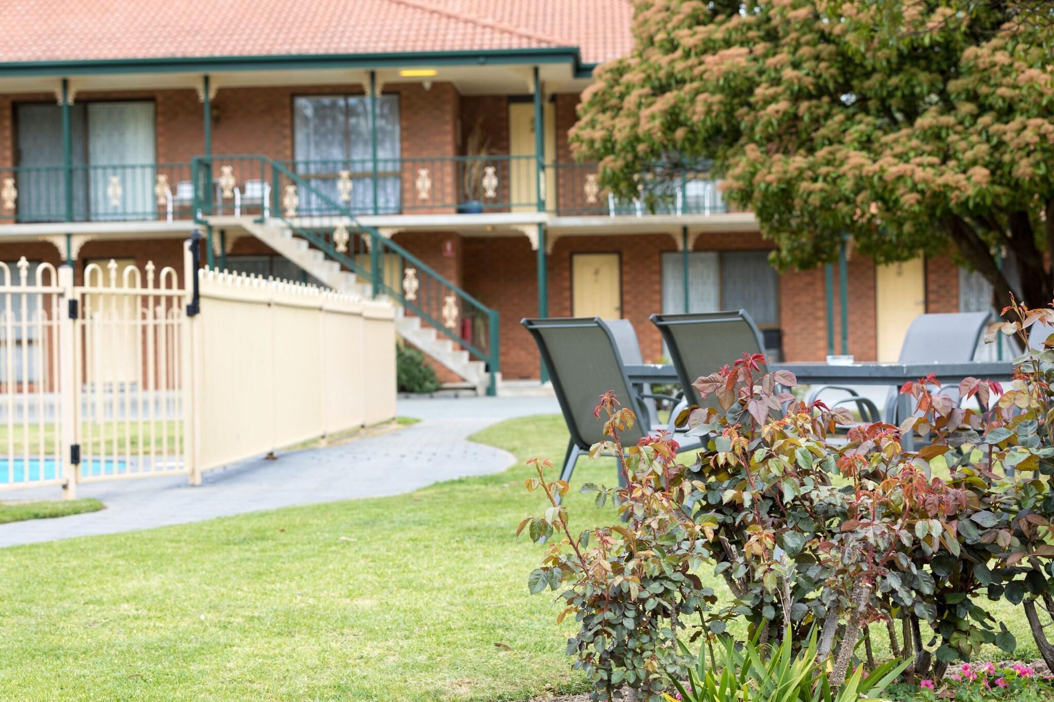 Varios Advance Motel