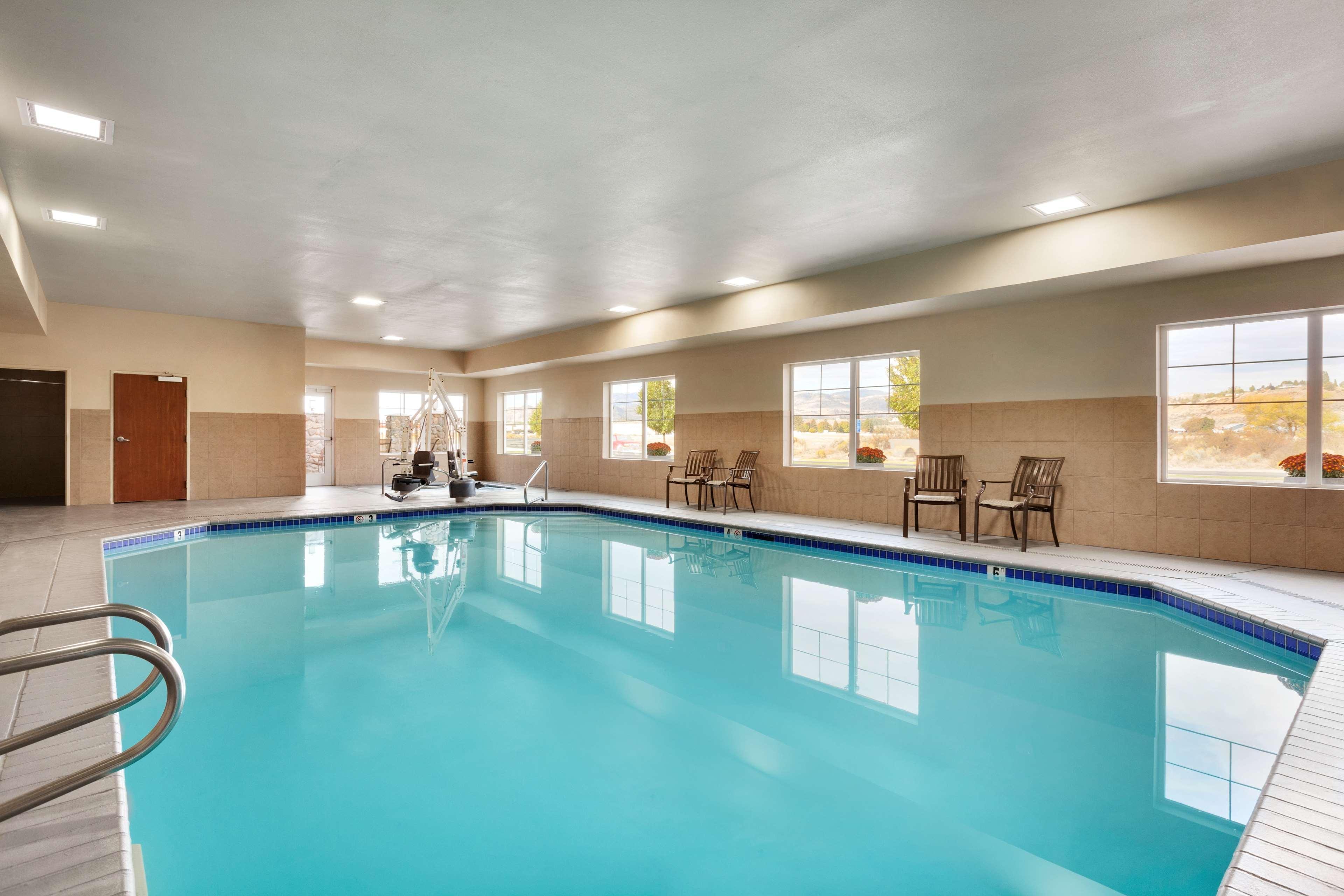 Vista Piscina Best Western Plus Peppertree Inn At Omak
