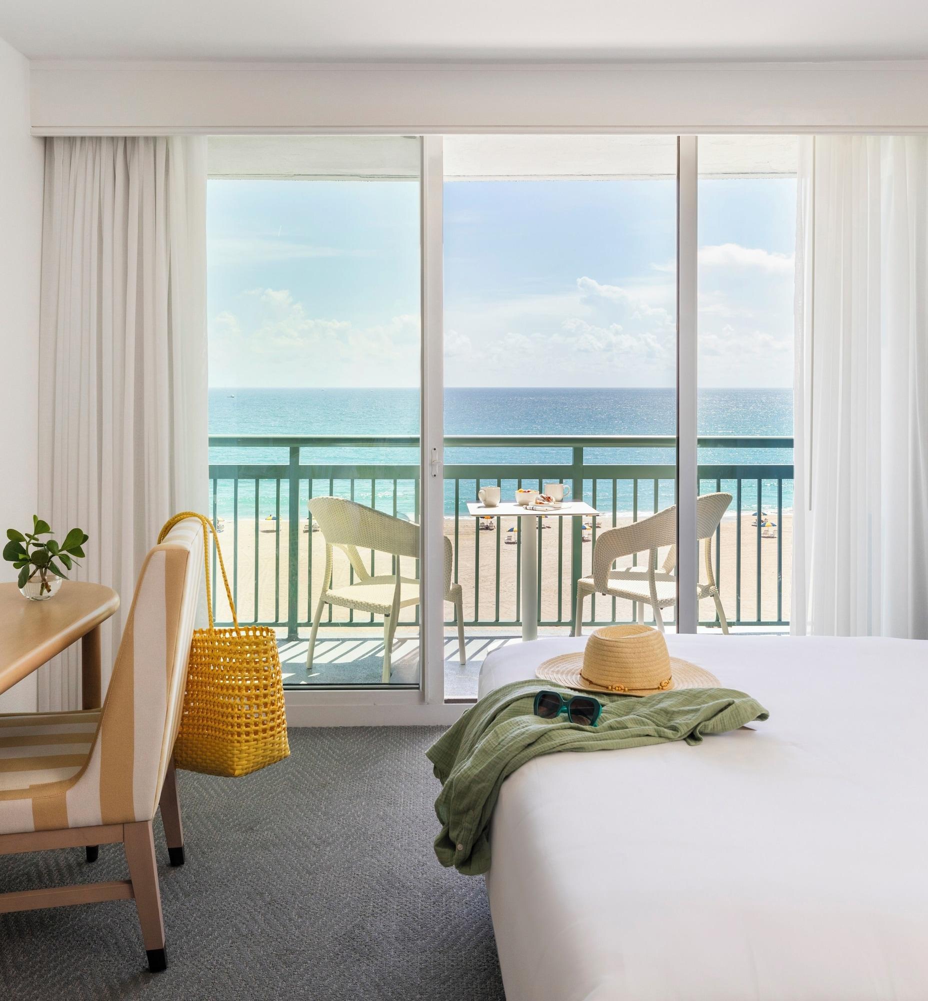 Playa The Singer Oceanfront Resort, Curio Collection by Hilton