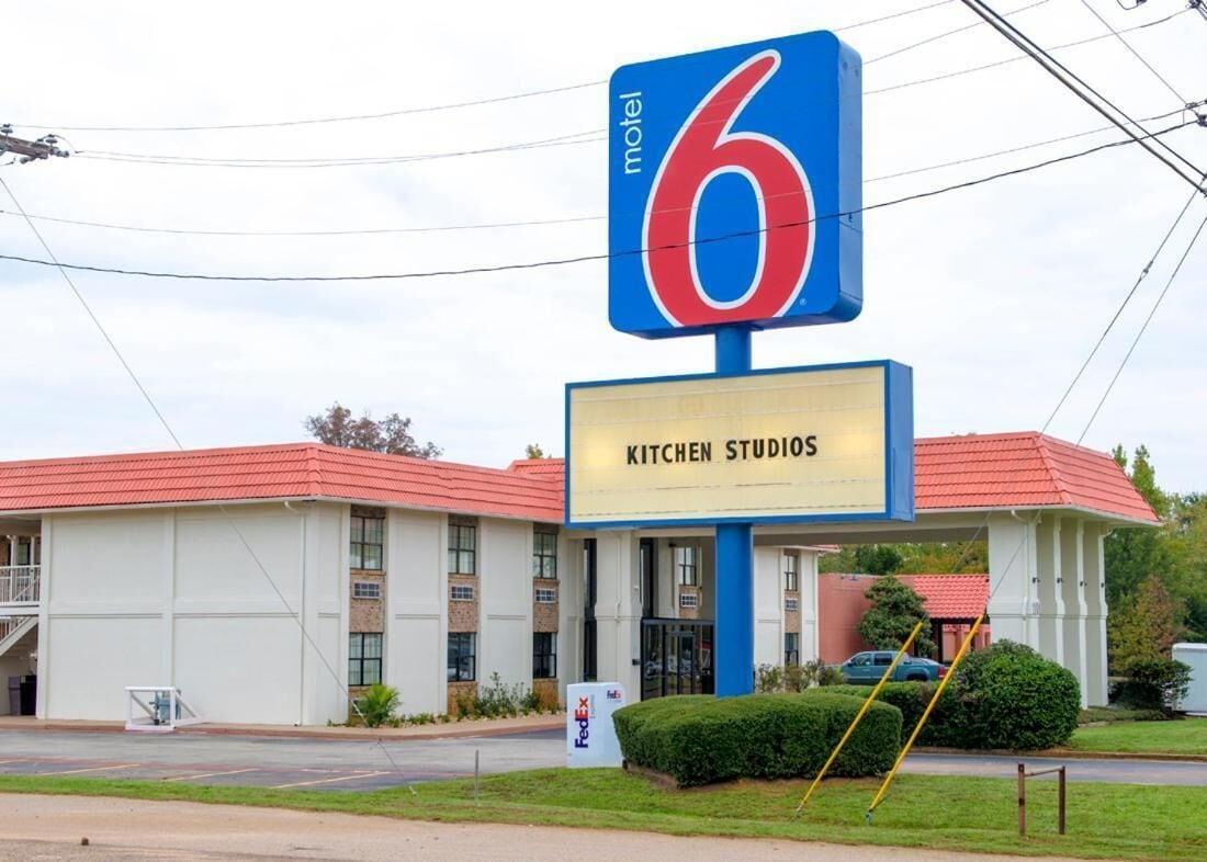 Vista Exterior Motel 6 Palestine, TX