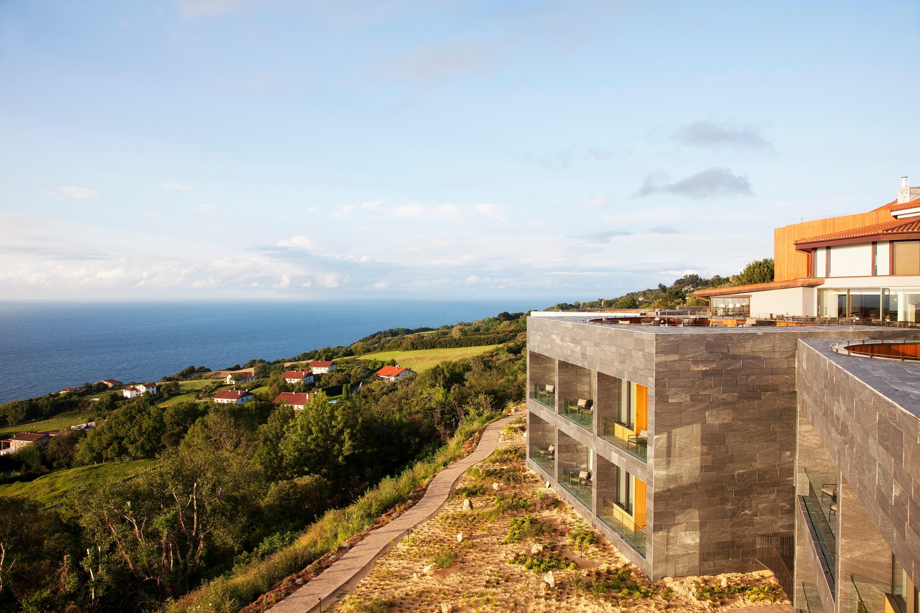 Vista Exterior Akelarre - Relais & Châteaux
