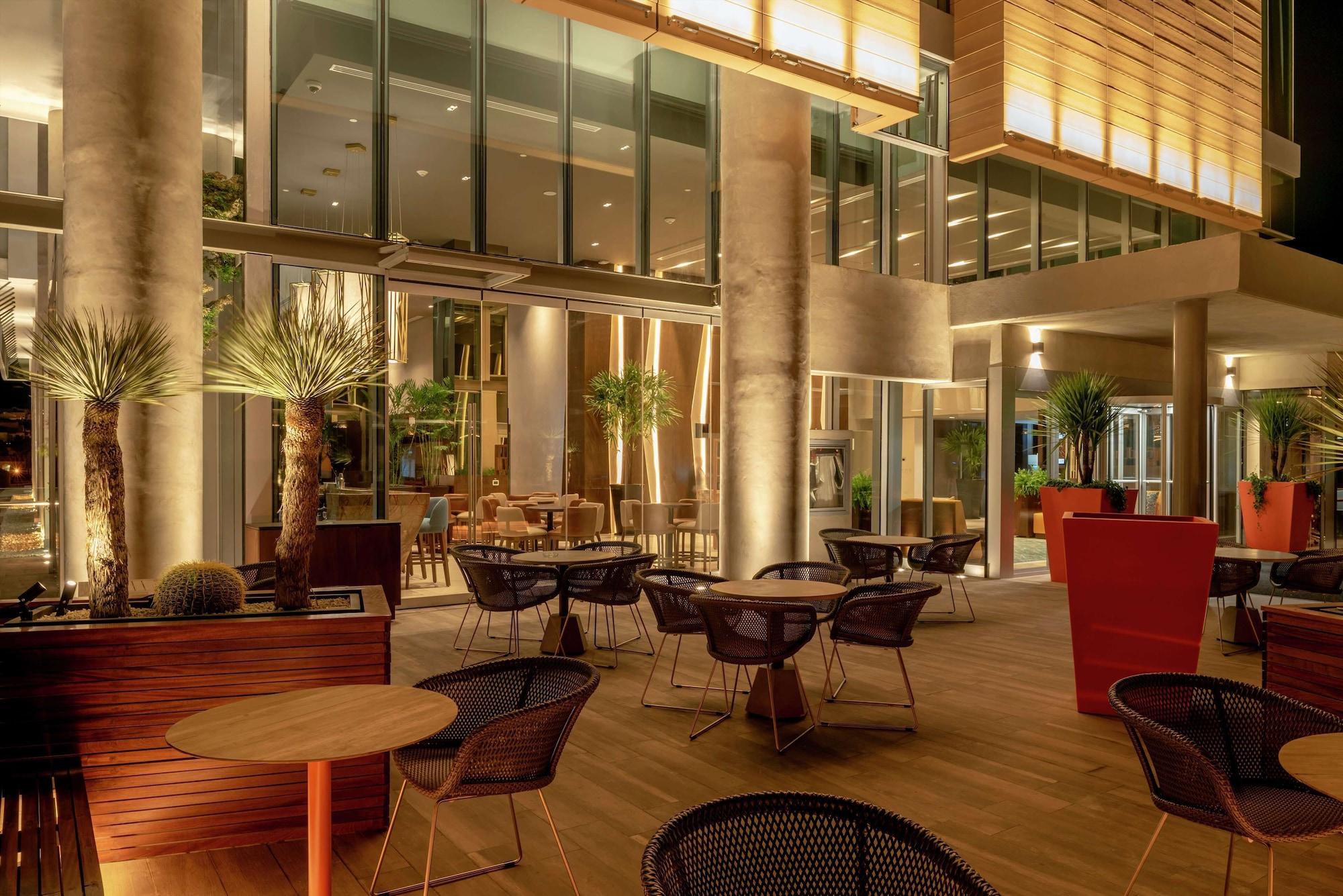 Vista Exterior Hilton Garden Inn Chihuahua