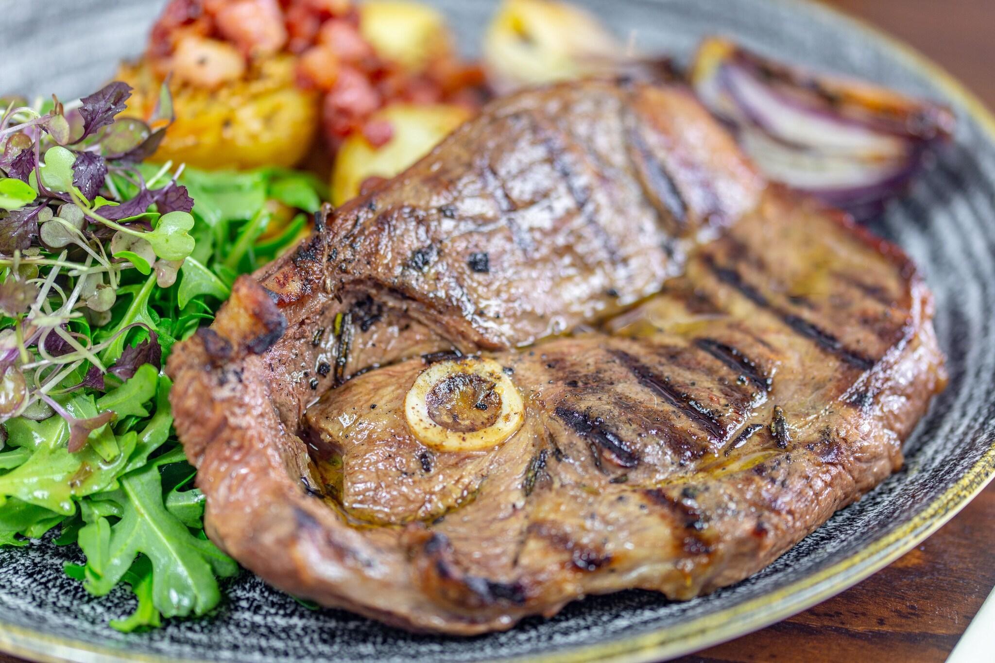 Restaurant Ship and Trades