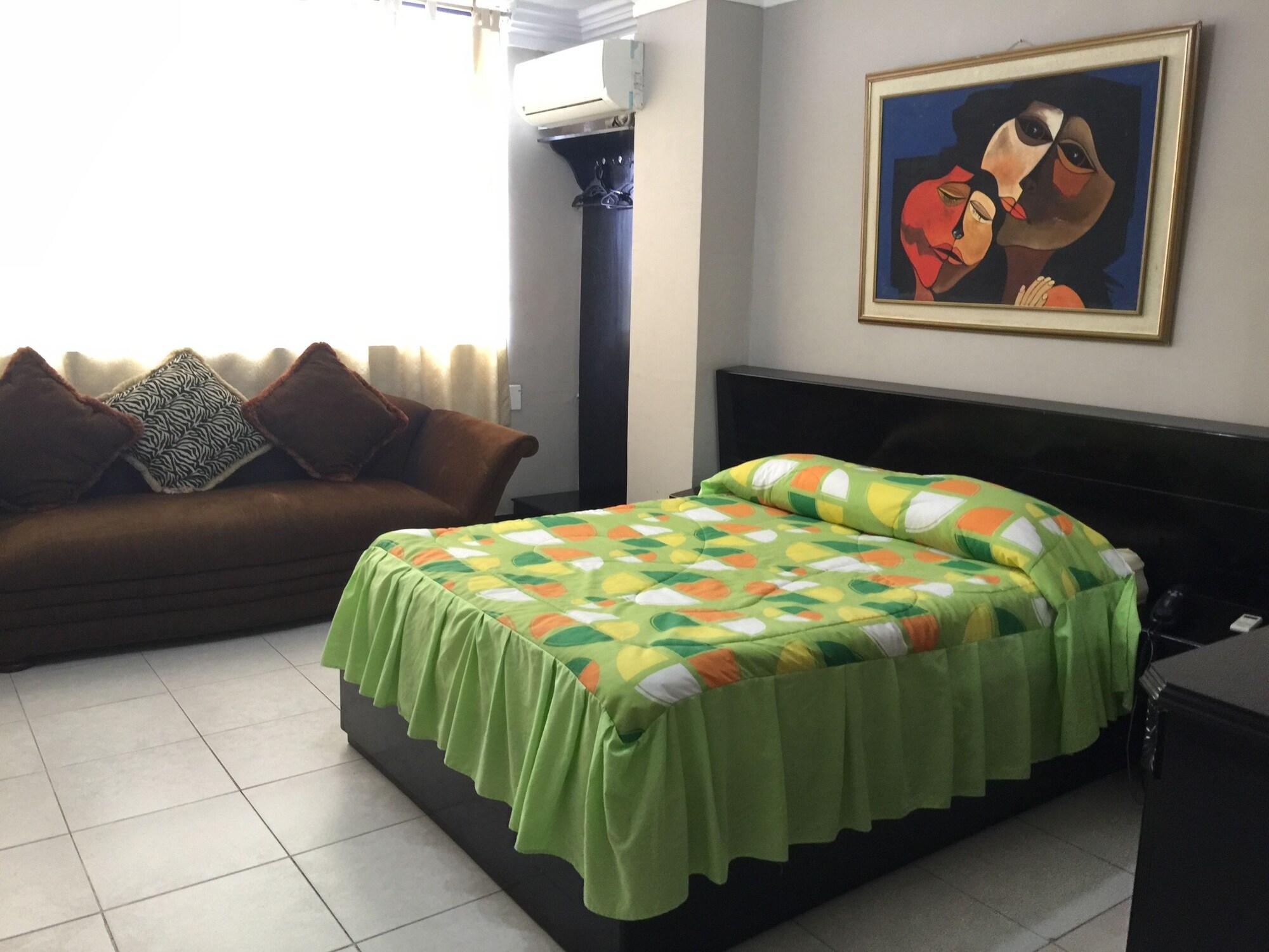 Equipamiento de Habitación Hotel Cachari