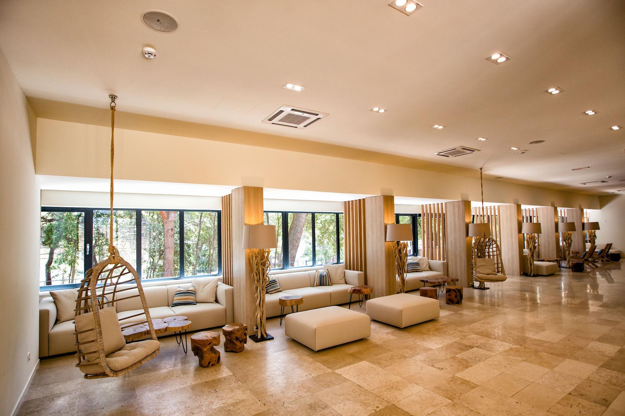 Vista Lobby Aminess Younique Senses Resort