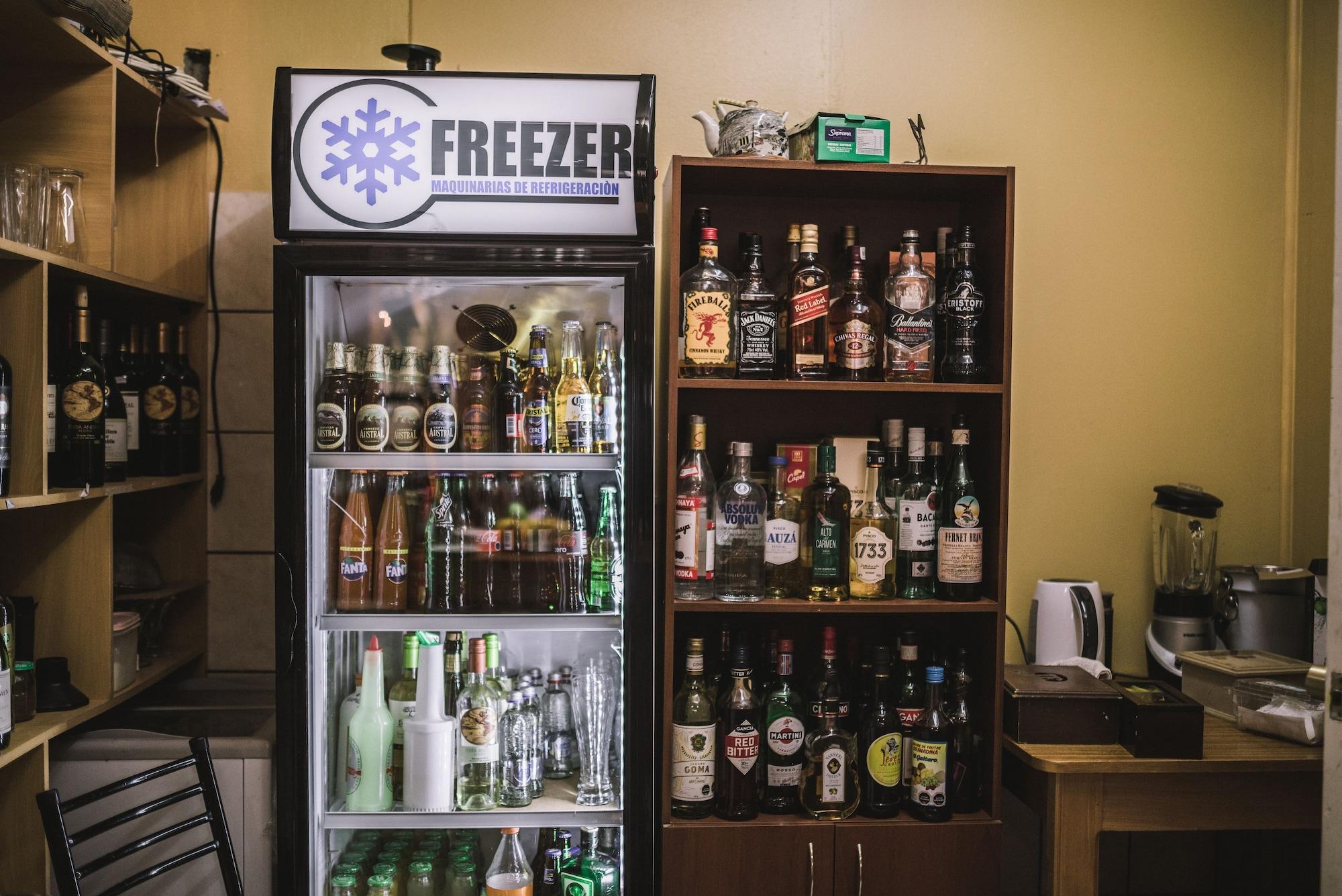 Bar/Salón Hostal Alcazar