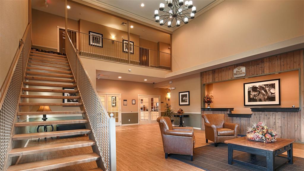 Vista Lobby Whitten Inn Cotulla RV Par