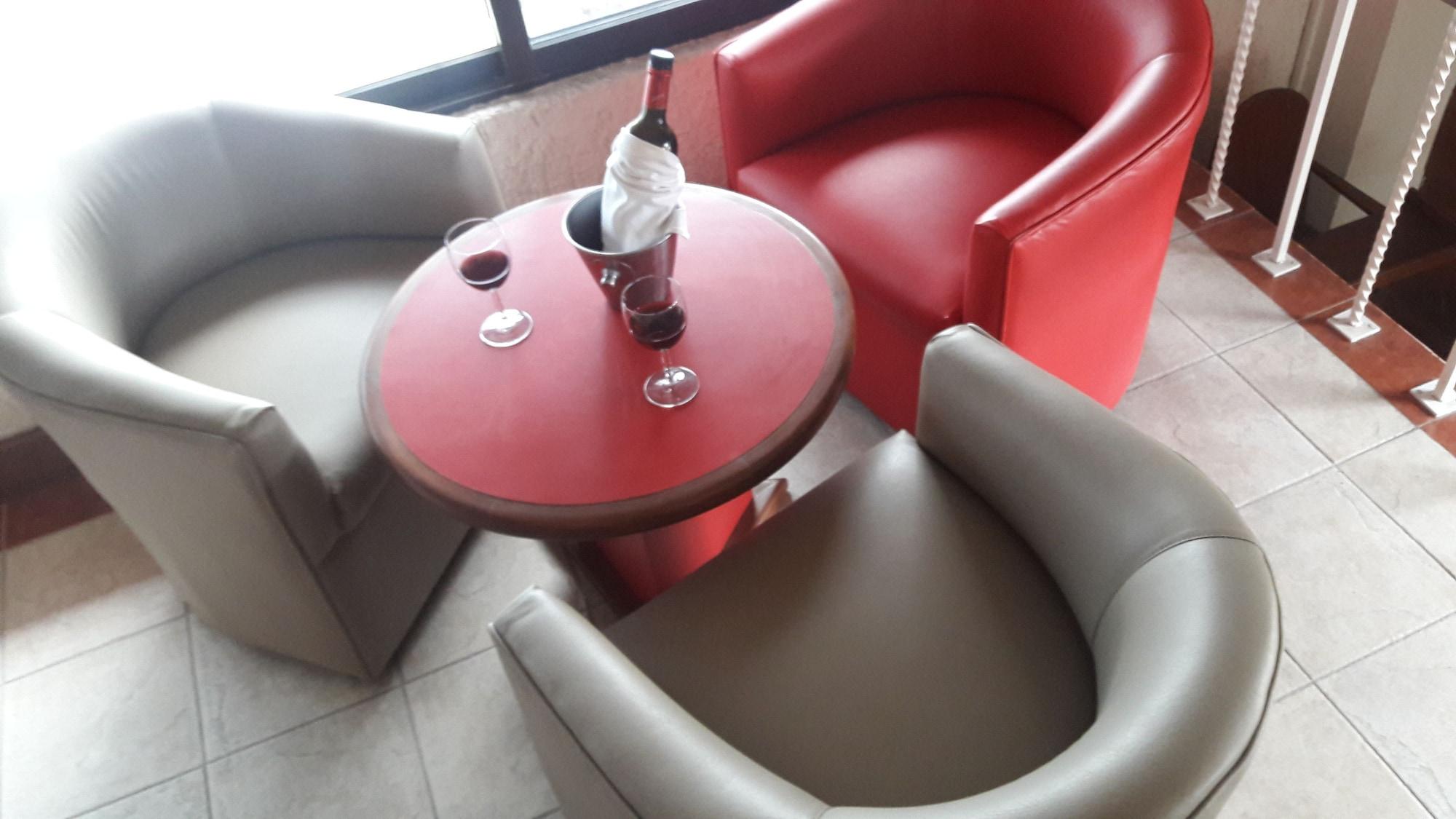 Bar/Salón Hotel Puente Real