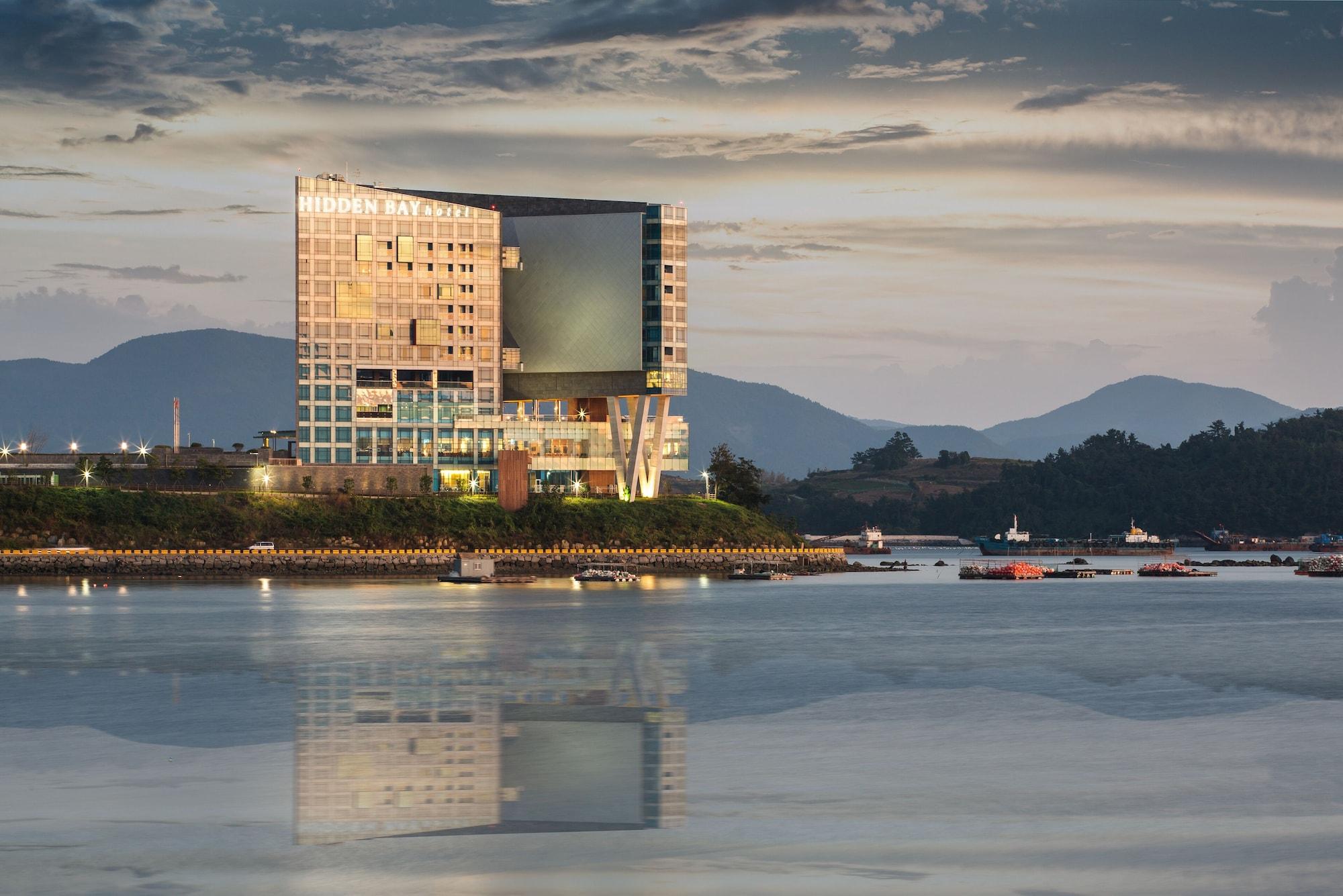 Vista Exterior Hidden Bay Hotel