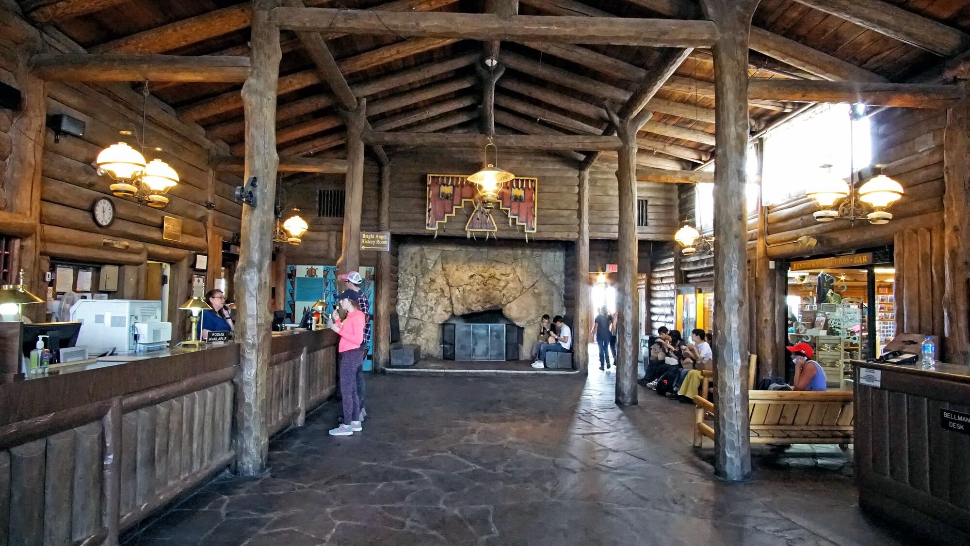 Vista Lobby Thunderbird Lodge - Inside the Park