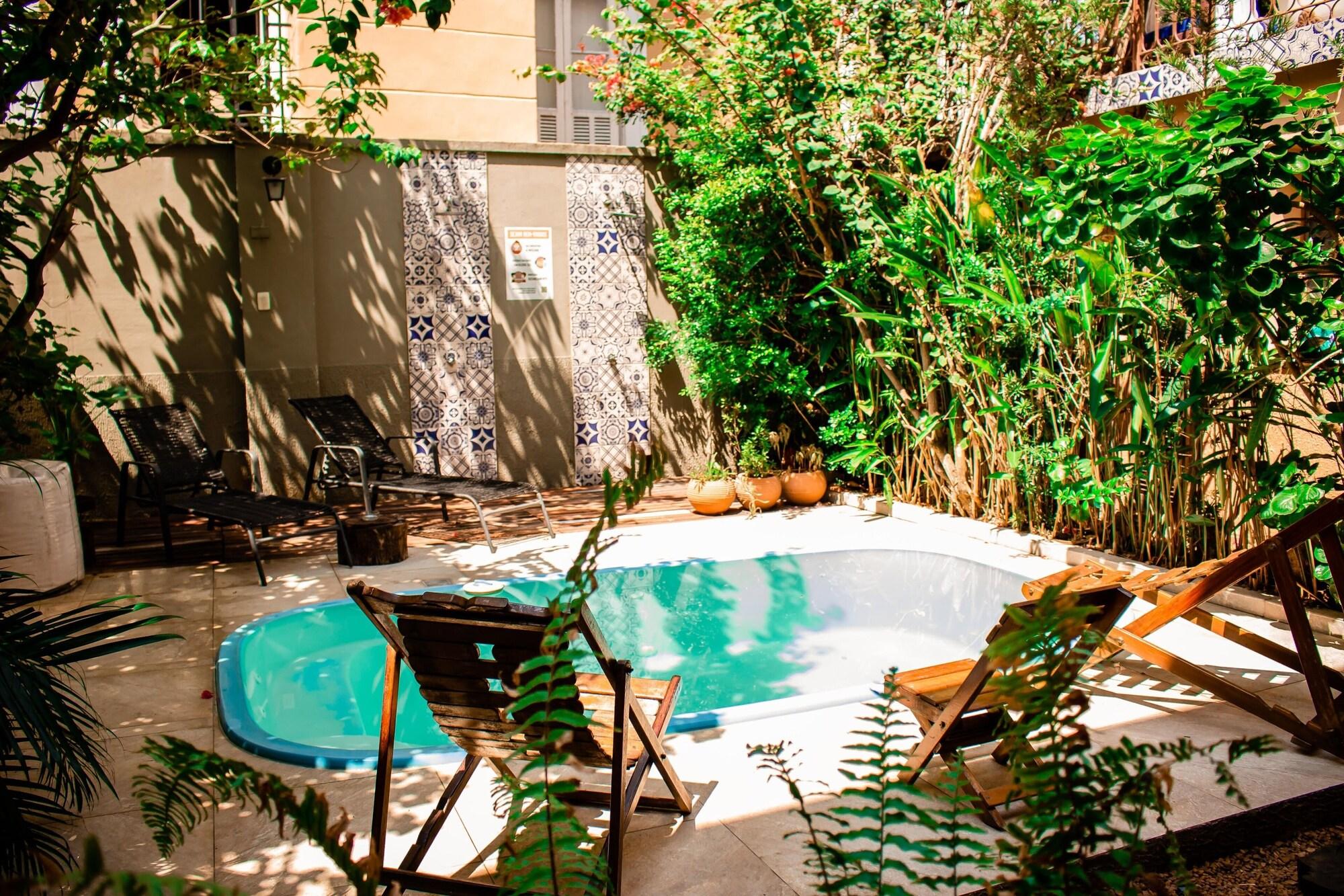 Vista Piscina Casa Perpetua hotel d charm
